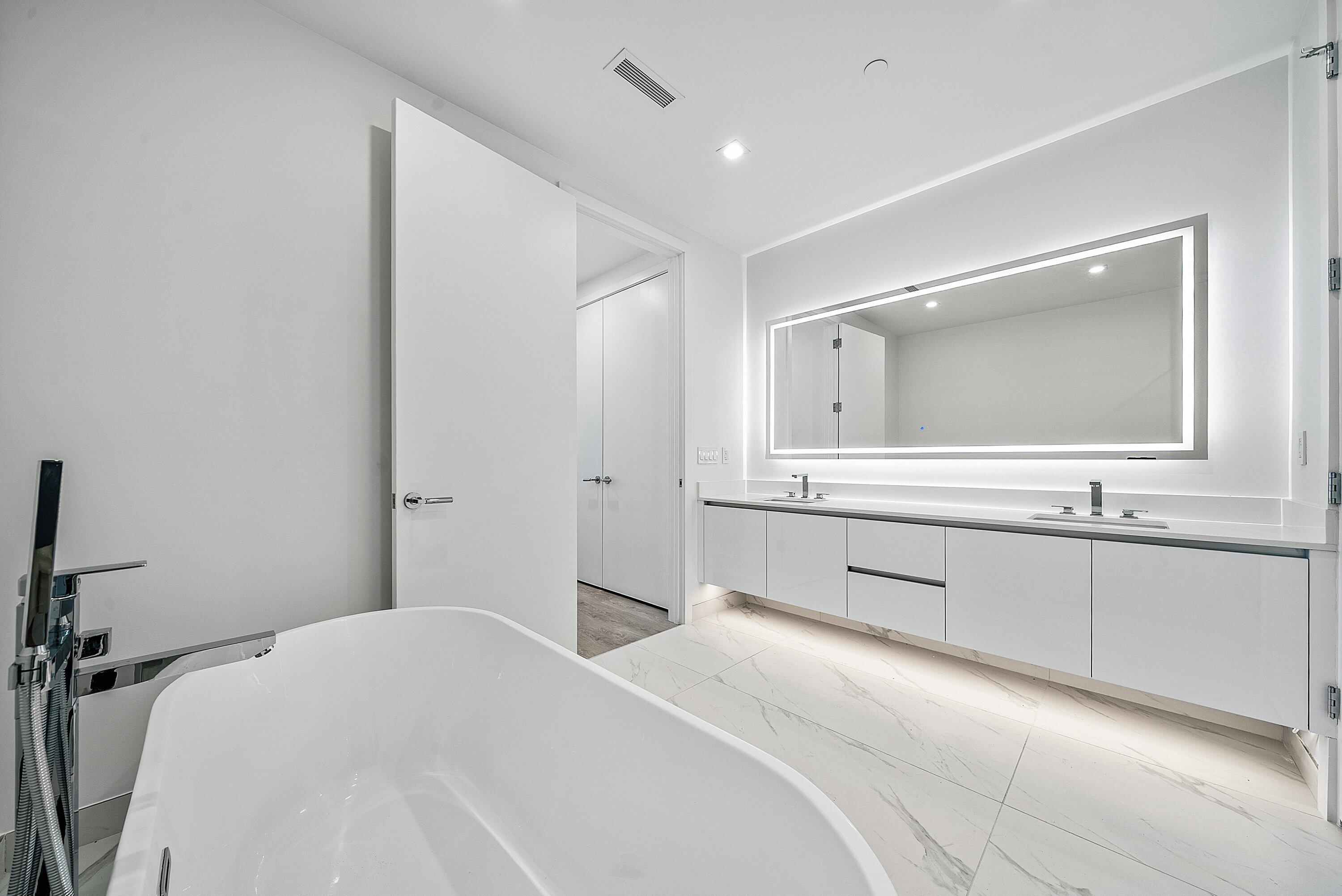 220 Lake Shore Drive 1508 Property Photo 20