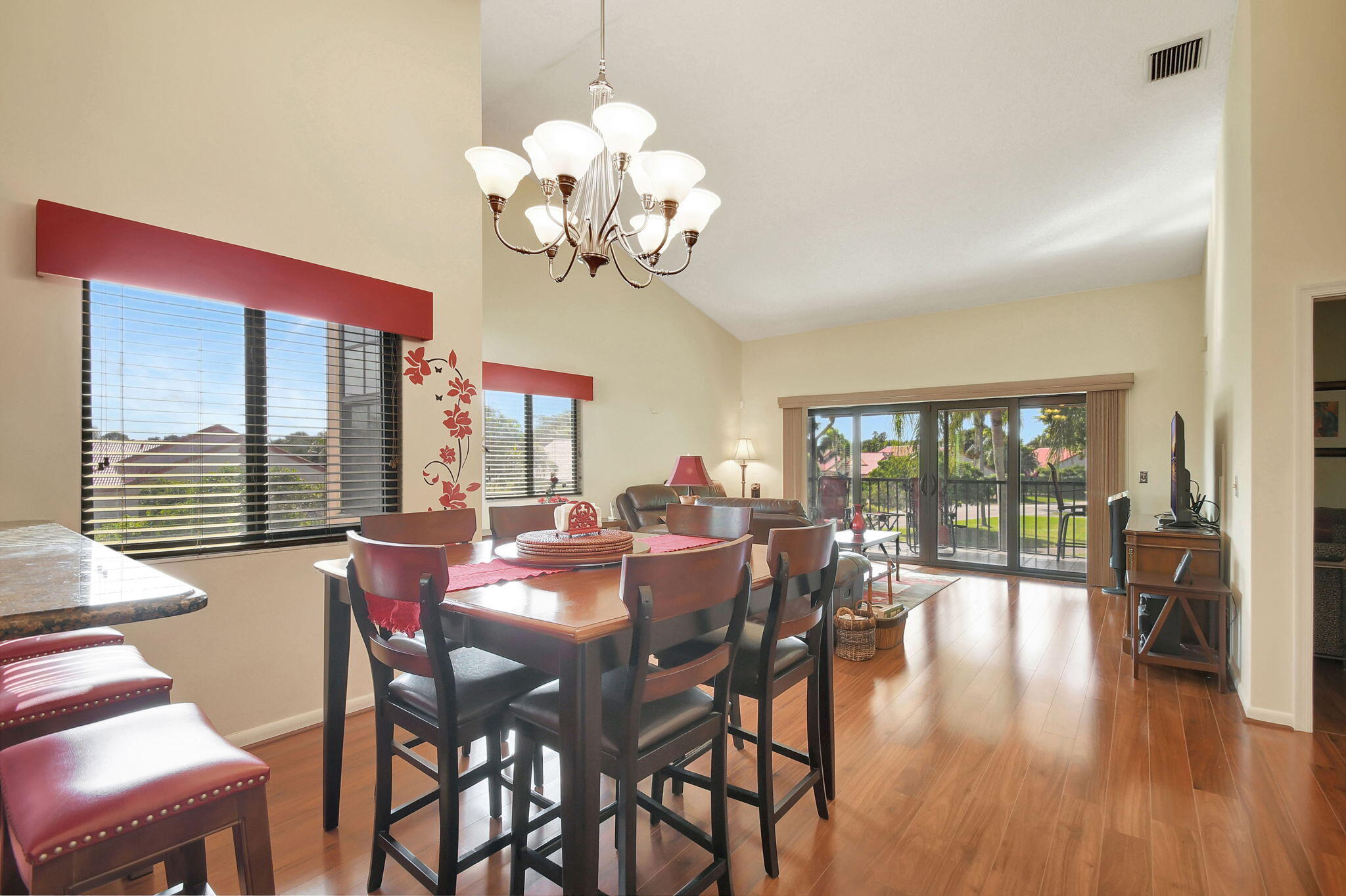 7709 Lexington Club Boulevard C Property Photo 6