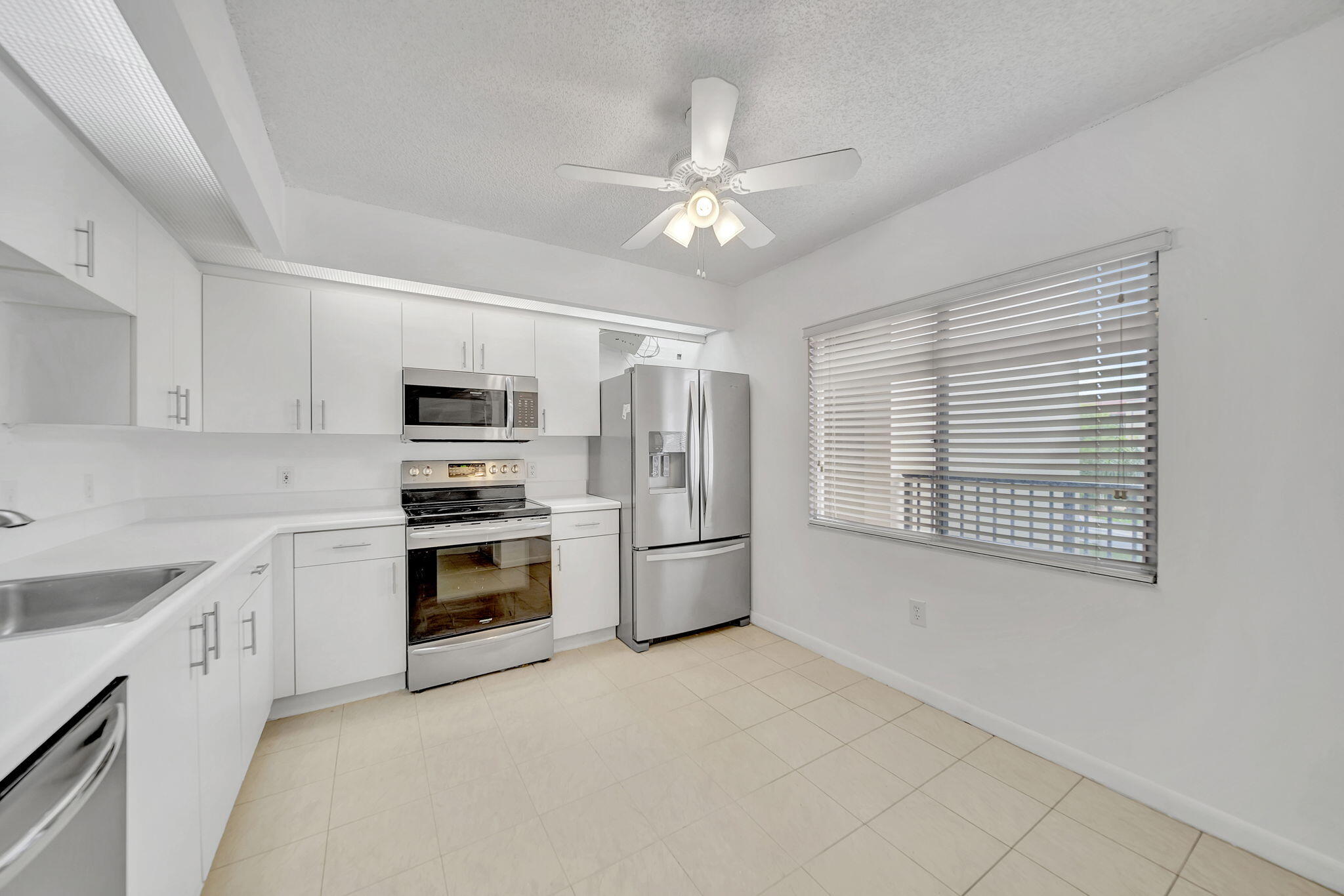 801 Sw 141st Avenue 306-o Property Photo 6