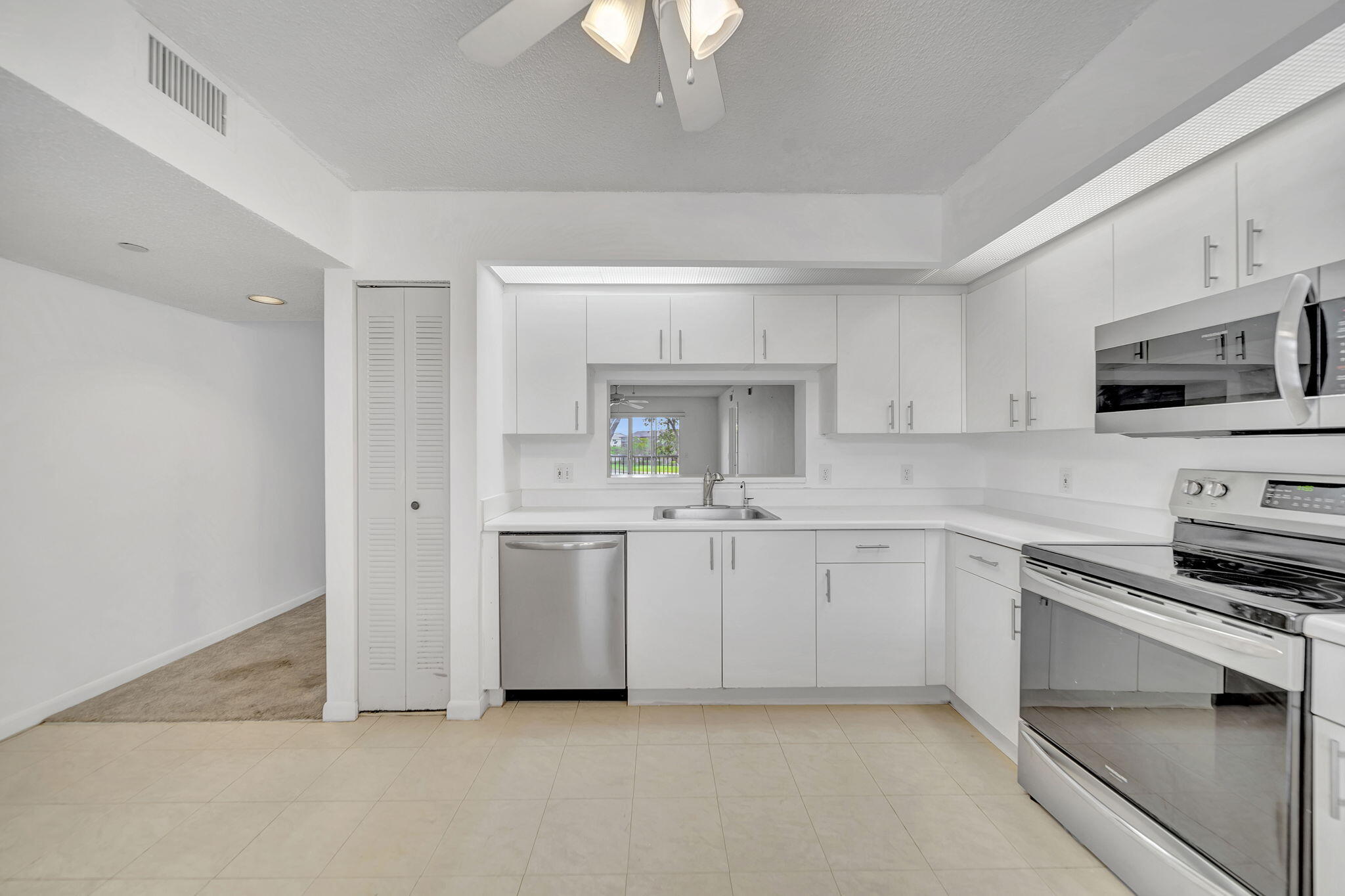 801 Sw 141st Avenue 306-o Property Photo 8
