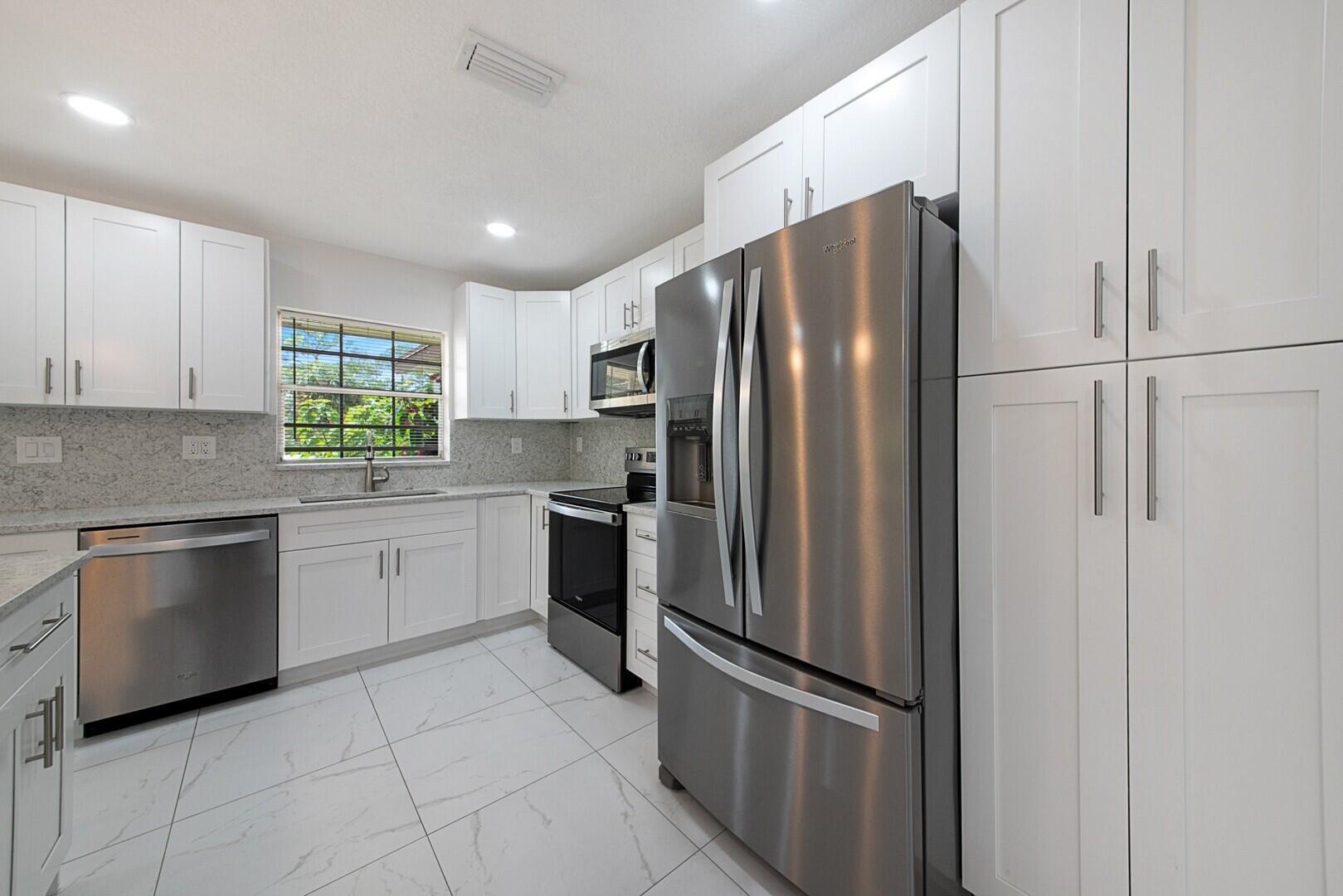 5220 Nesting Way D Property Photo 10