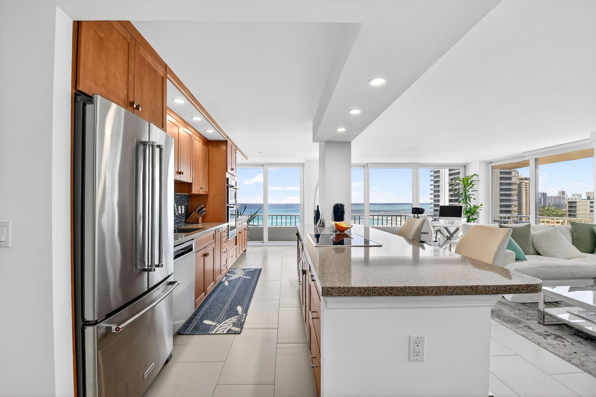 5540 N Ocean Drive 9b Property Photo 5