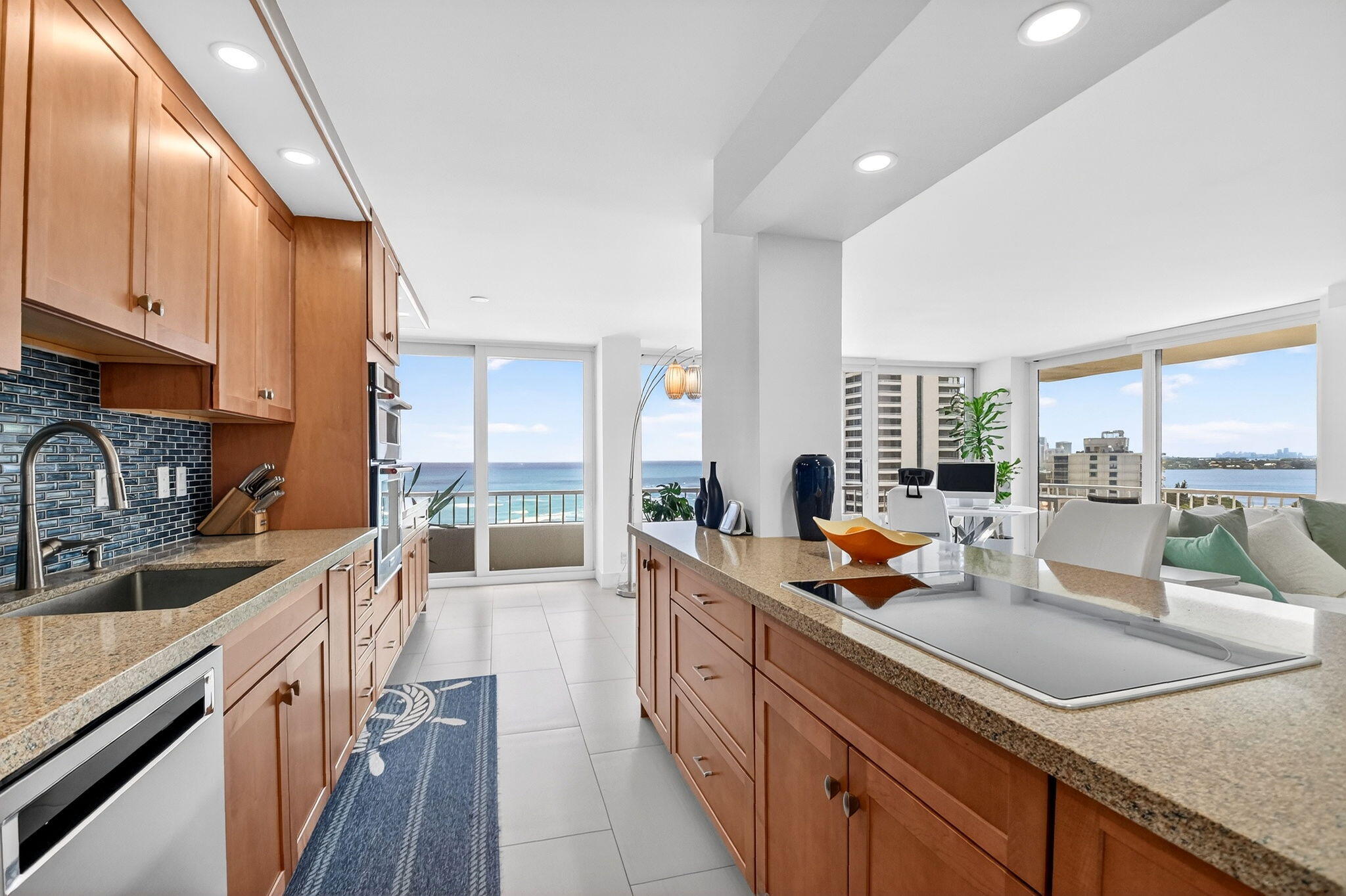 5540 N Ocean Drive 9b Property Photo 6