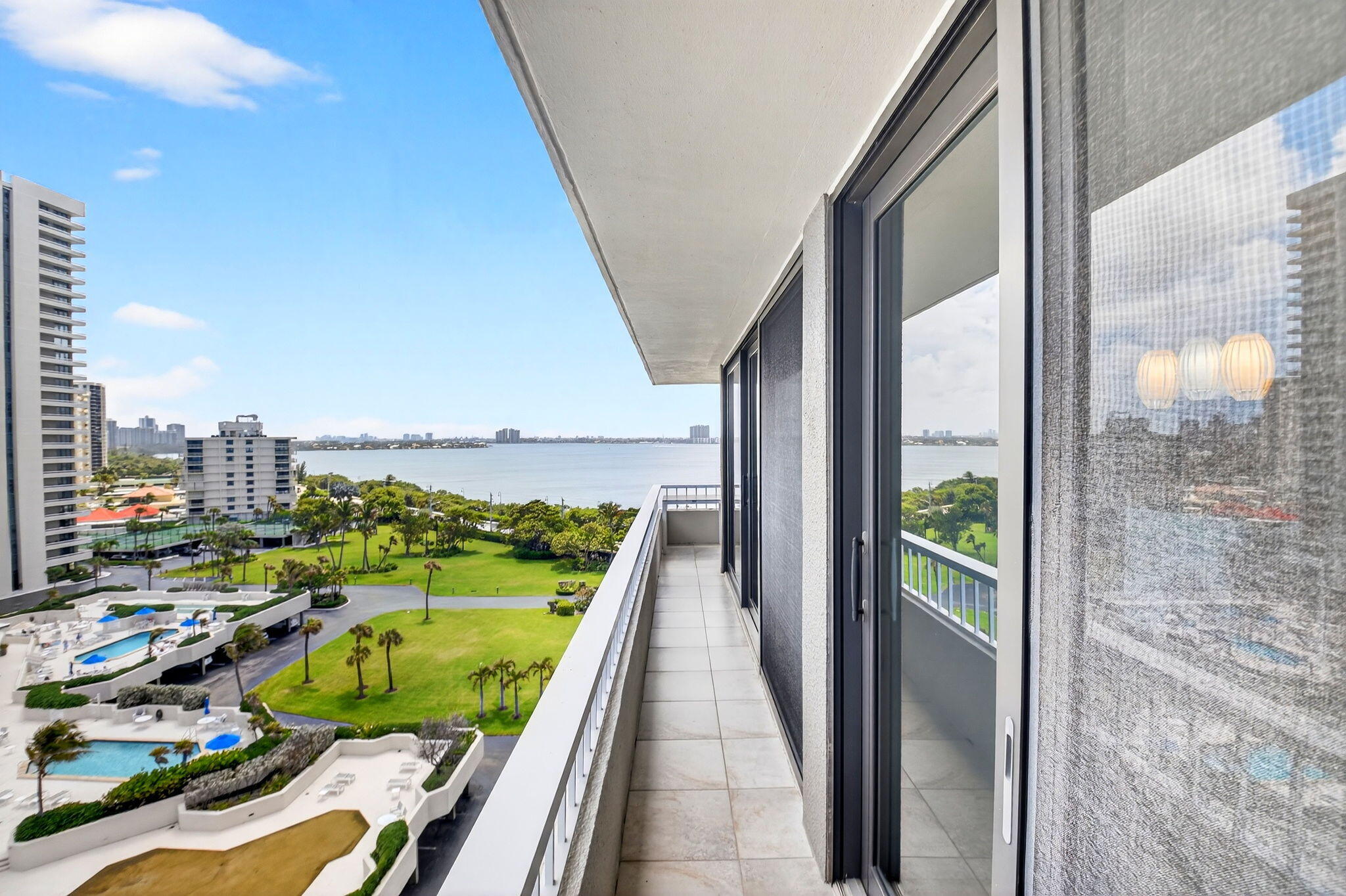 5540 N Ocean Drive 9b Property Photo 27