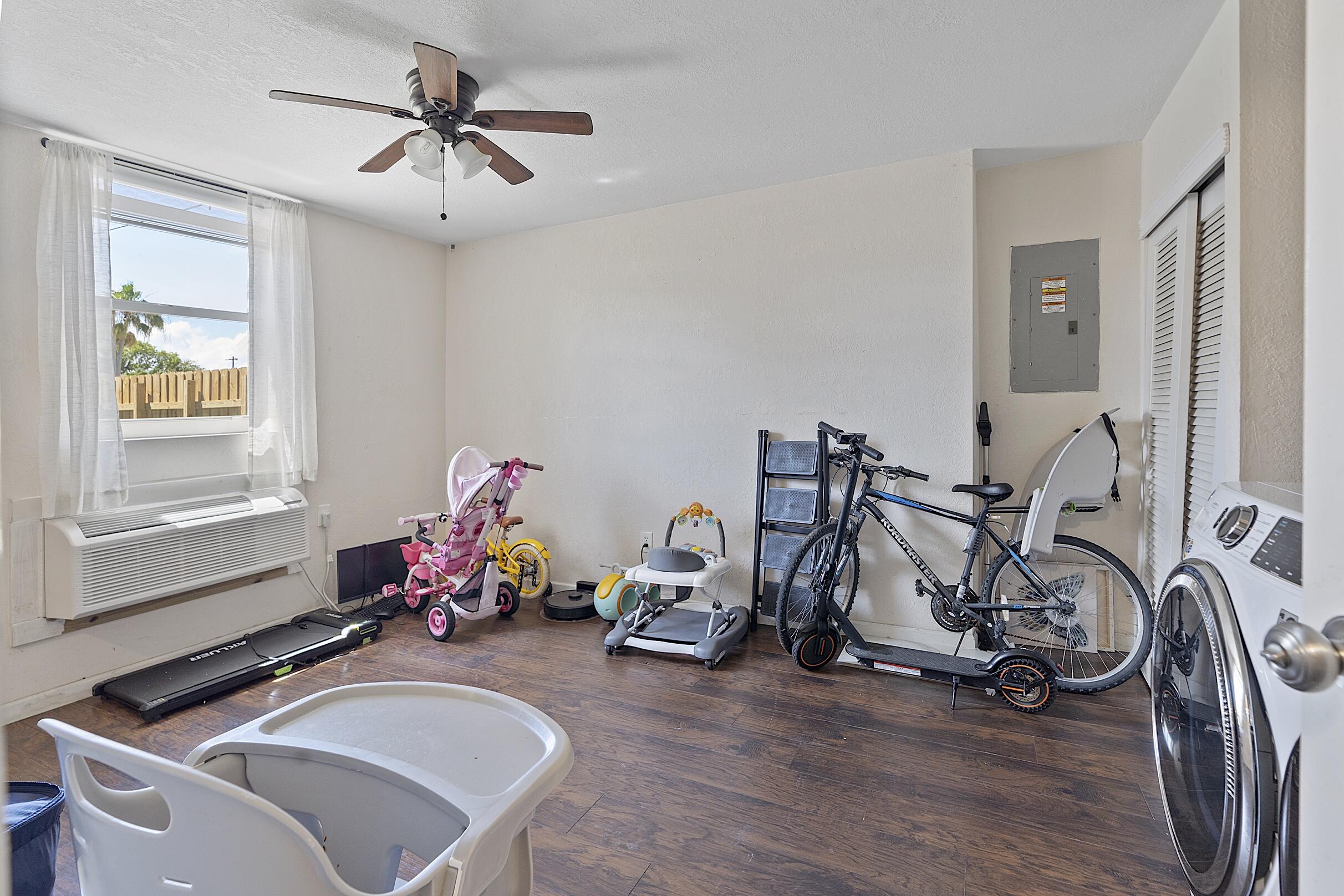 1002 S K Street Property Photo 7