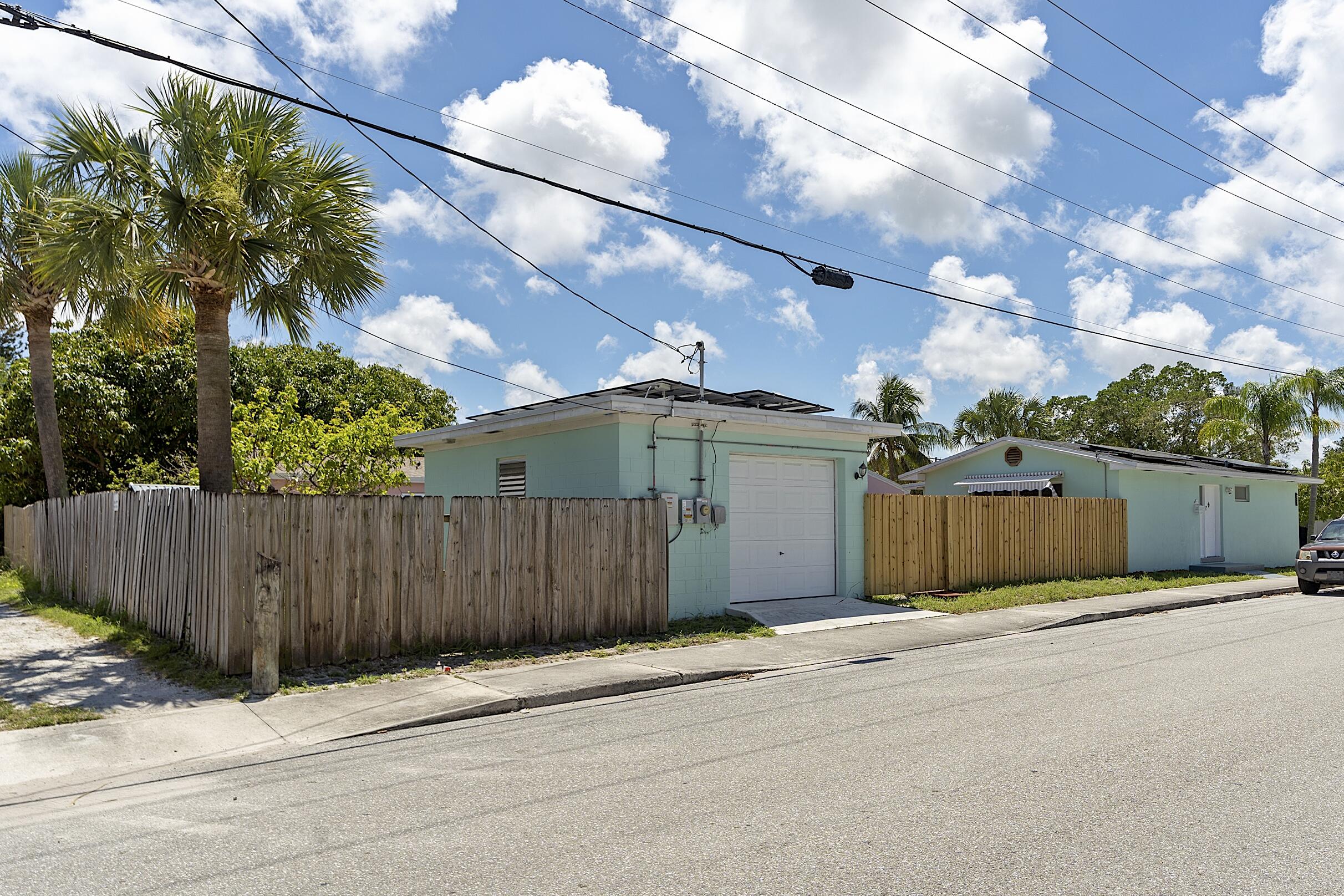 1002 S K Street Property Photo 23