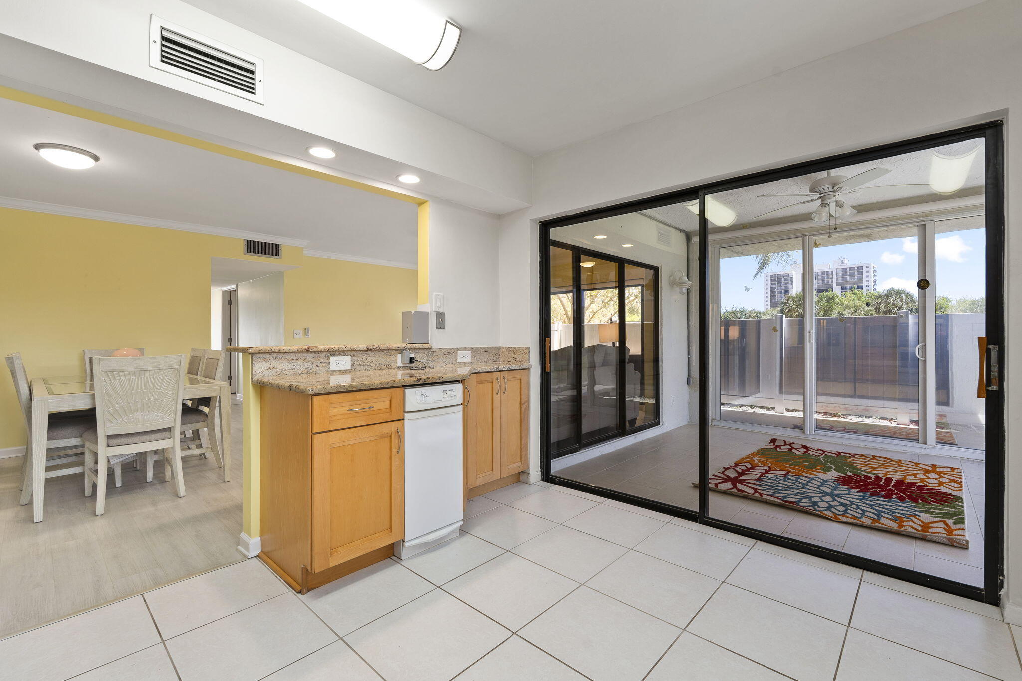 3209 S Lakeview Circle 8-101 Property Photo 15
