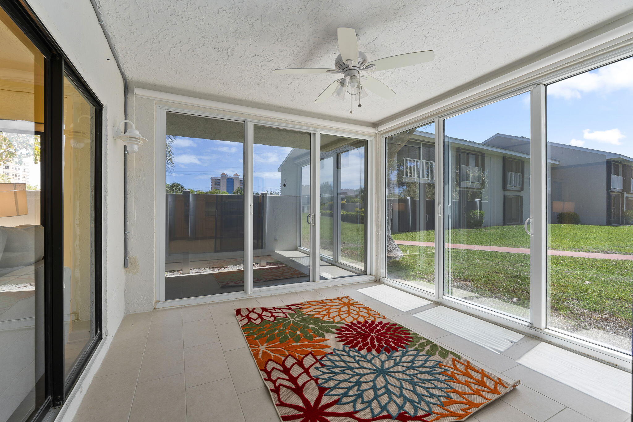 3209 S Lakeview Circle 8-101 Property Photo 16