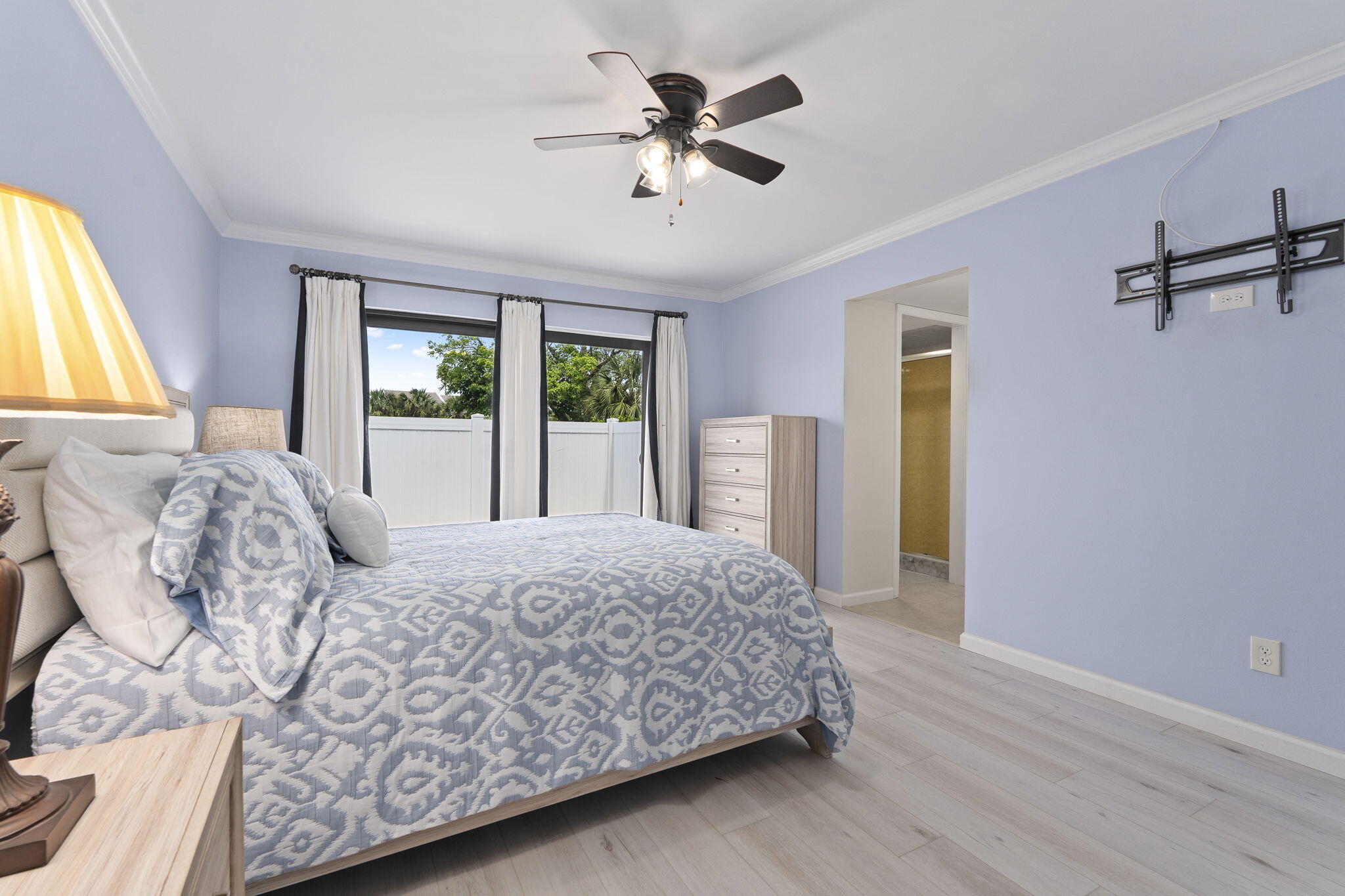 3209 S Lakeview Circle 8-101 Property Photo 18
