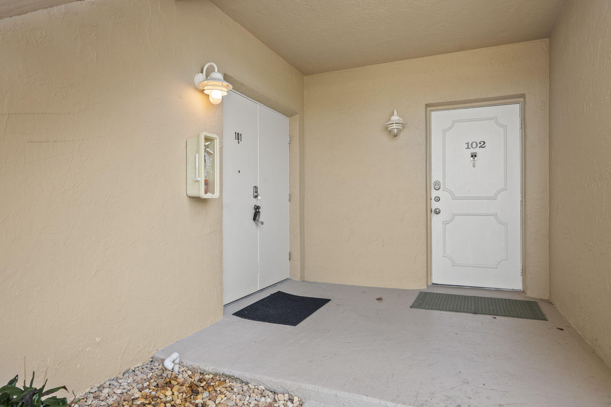 3209 S Lakeview Circle 8-101 Property Photo 30