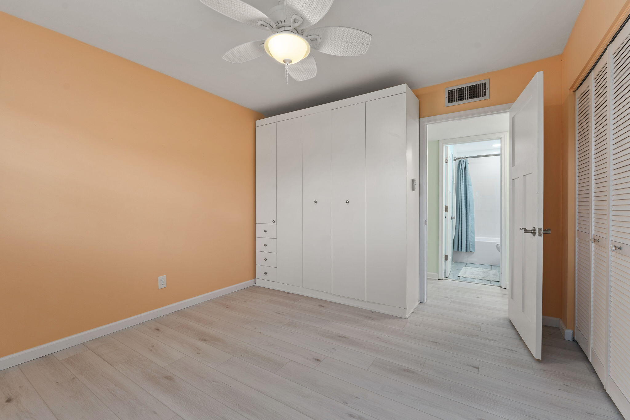 3209 S Lakeview Circle 8-101 Property Photo 35