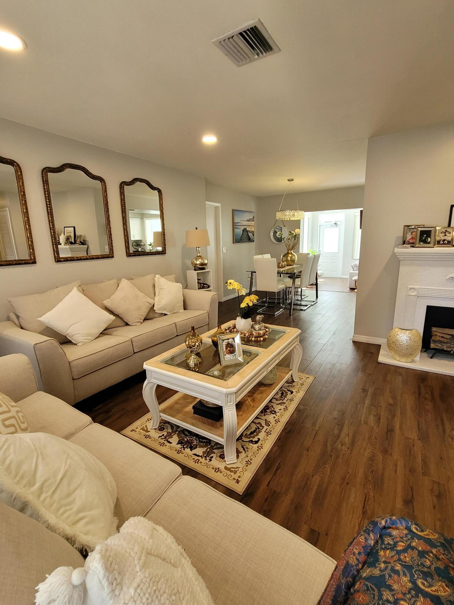 262 Ne Floresta Drive Property Photo 10