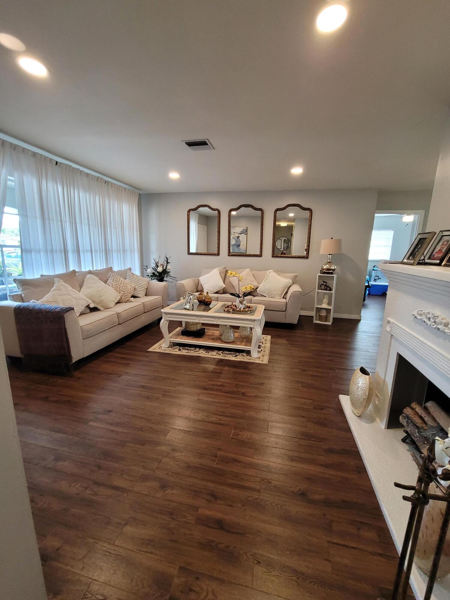 262 Ne Floresta Drive Property Photo 21
