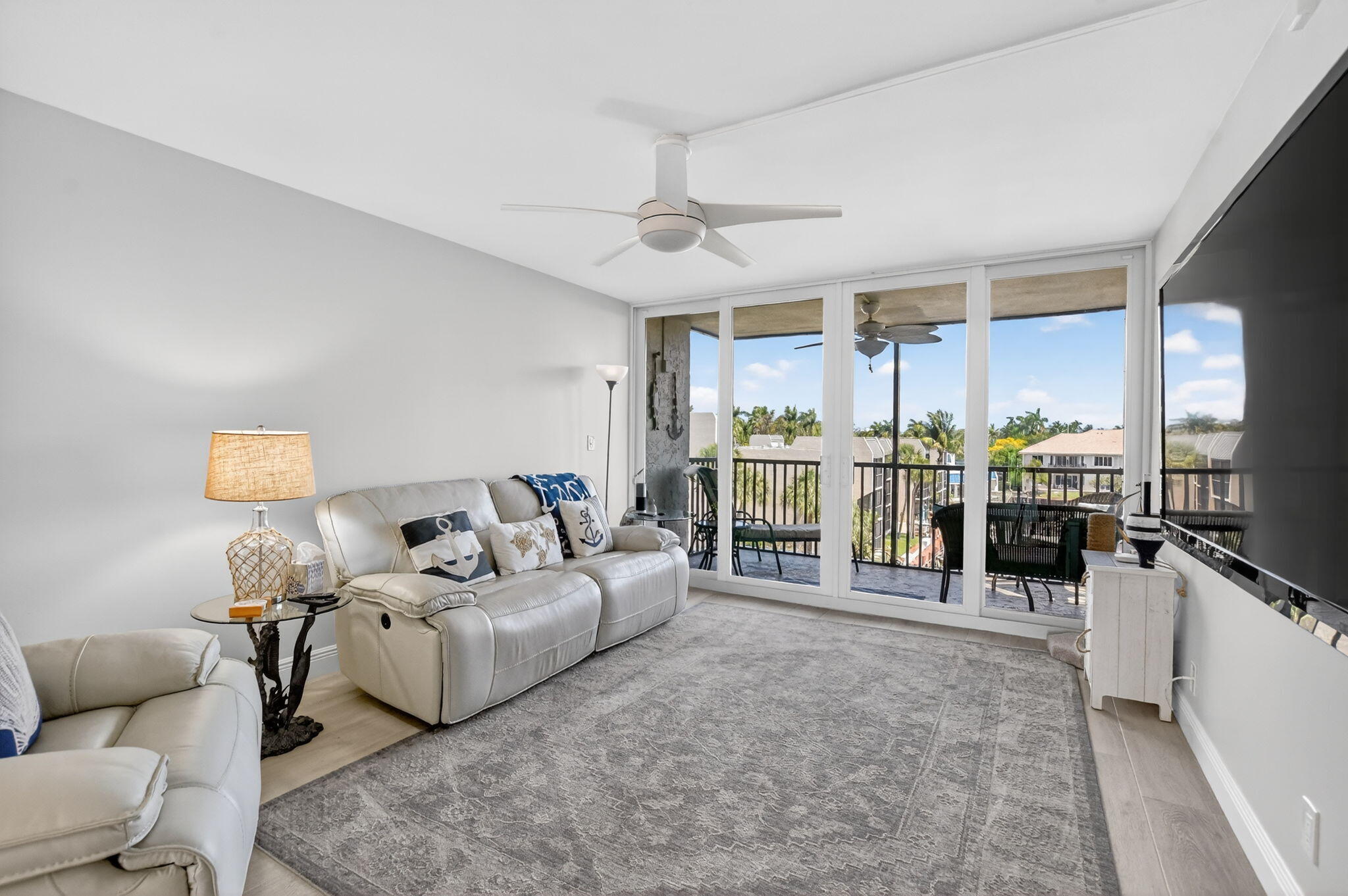 6 Royal Palm Way 409 Property Photo 11