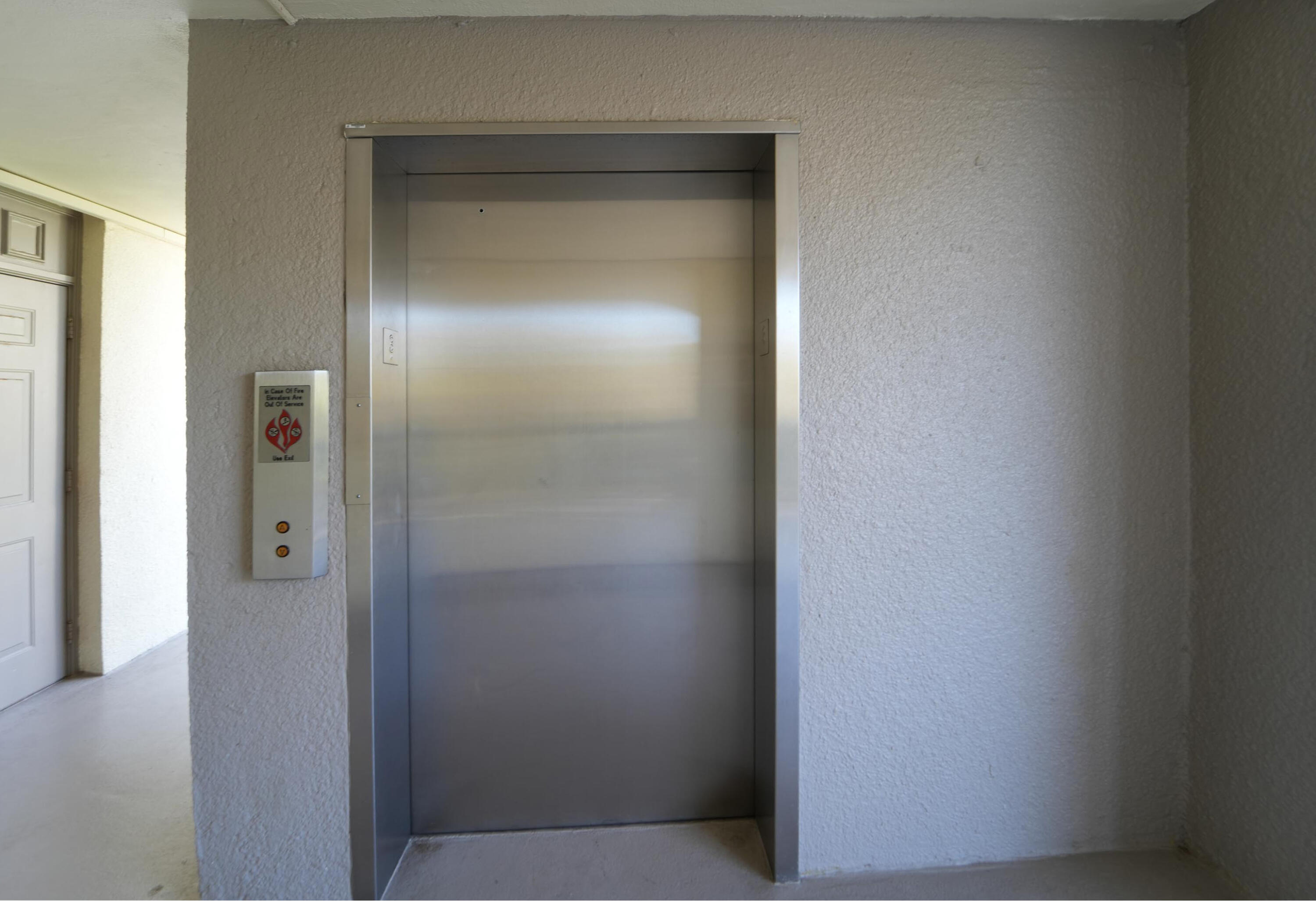 1605 S Us Highway 1 303m1 Property Photo 5