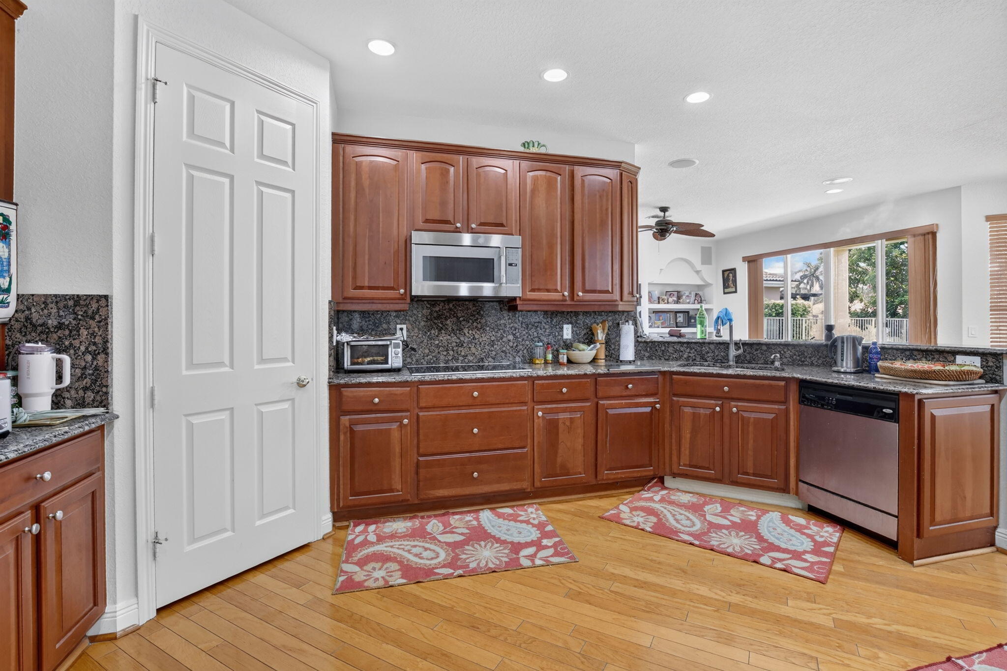 13382 Lakepointe Circle Property Photo 22