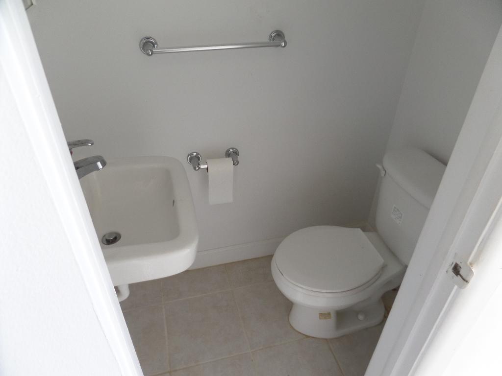 1501 Crescent Circle C20 Property Photo 6