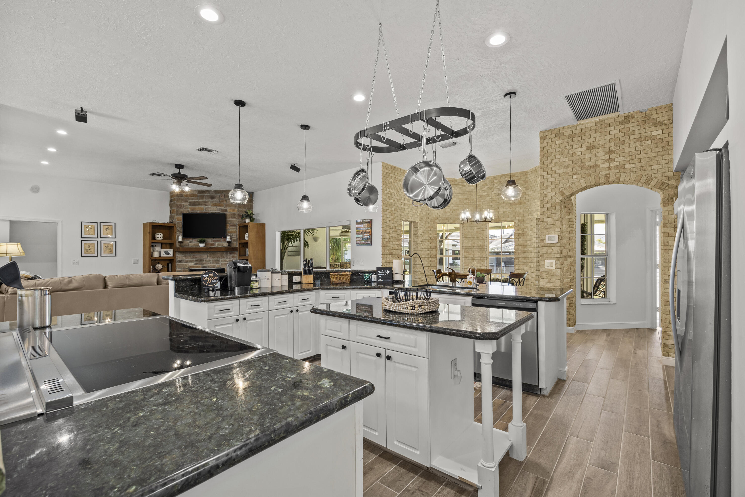 1782 Clydesdale Avenue Property Photo 32