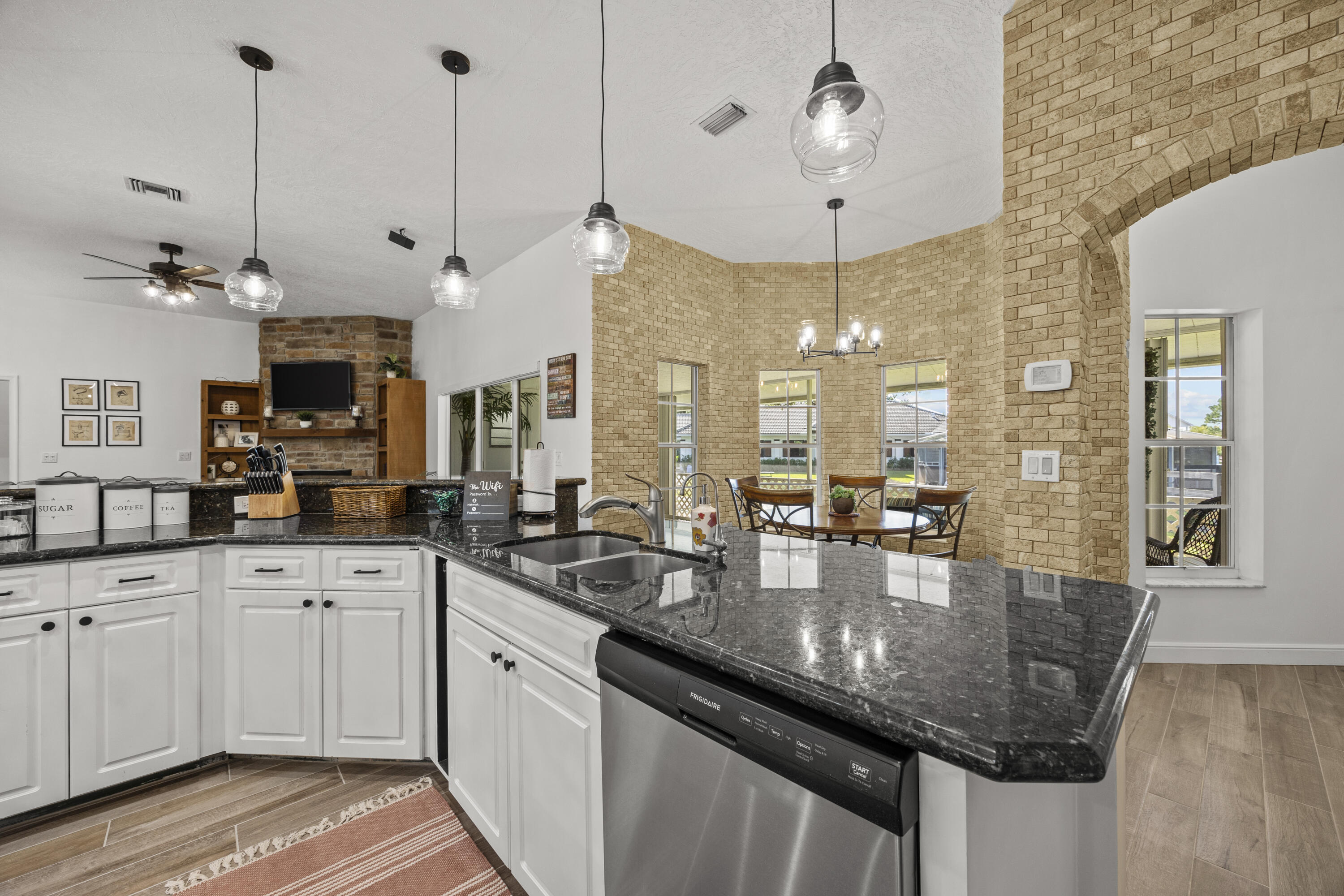 1782 Clydesdale Avenue Property Photo 35