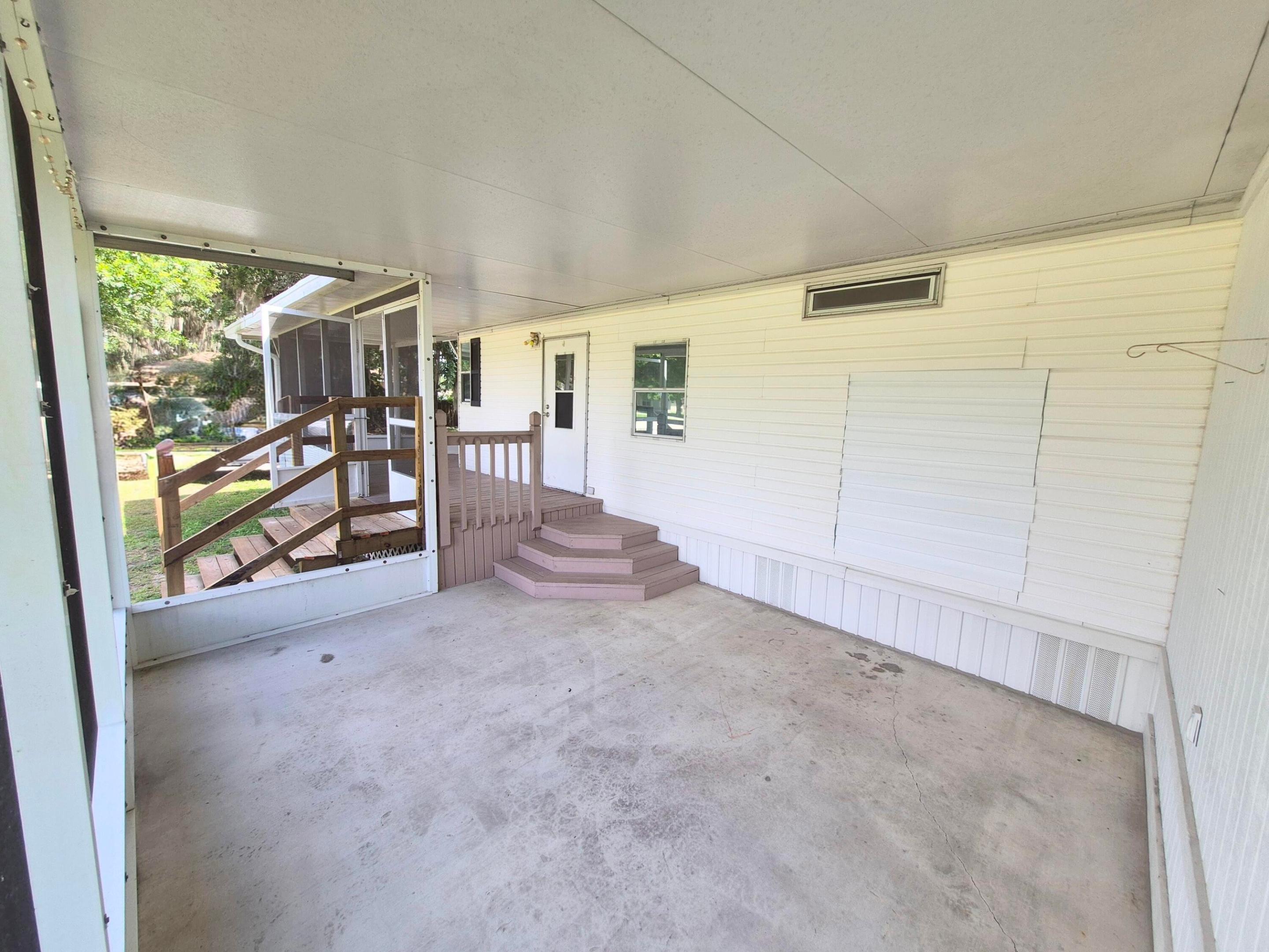 301 Se 5th Avenue Property Photo 6