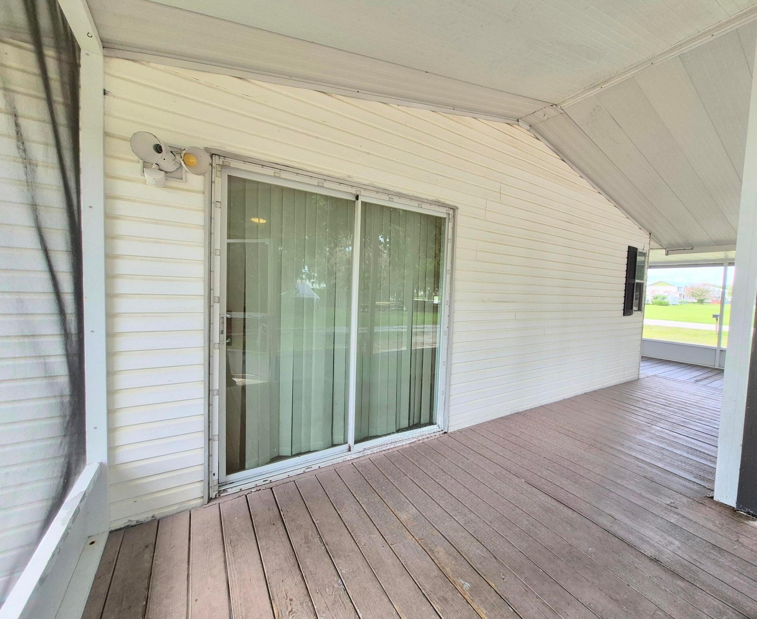 301 Se 5th Avenue Property Photo 13