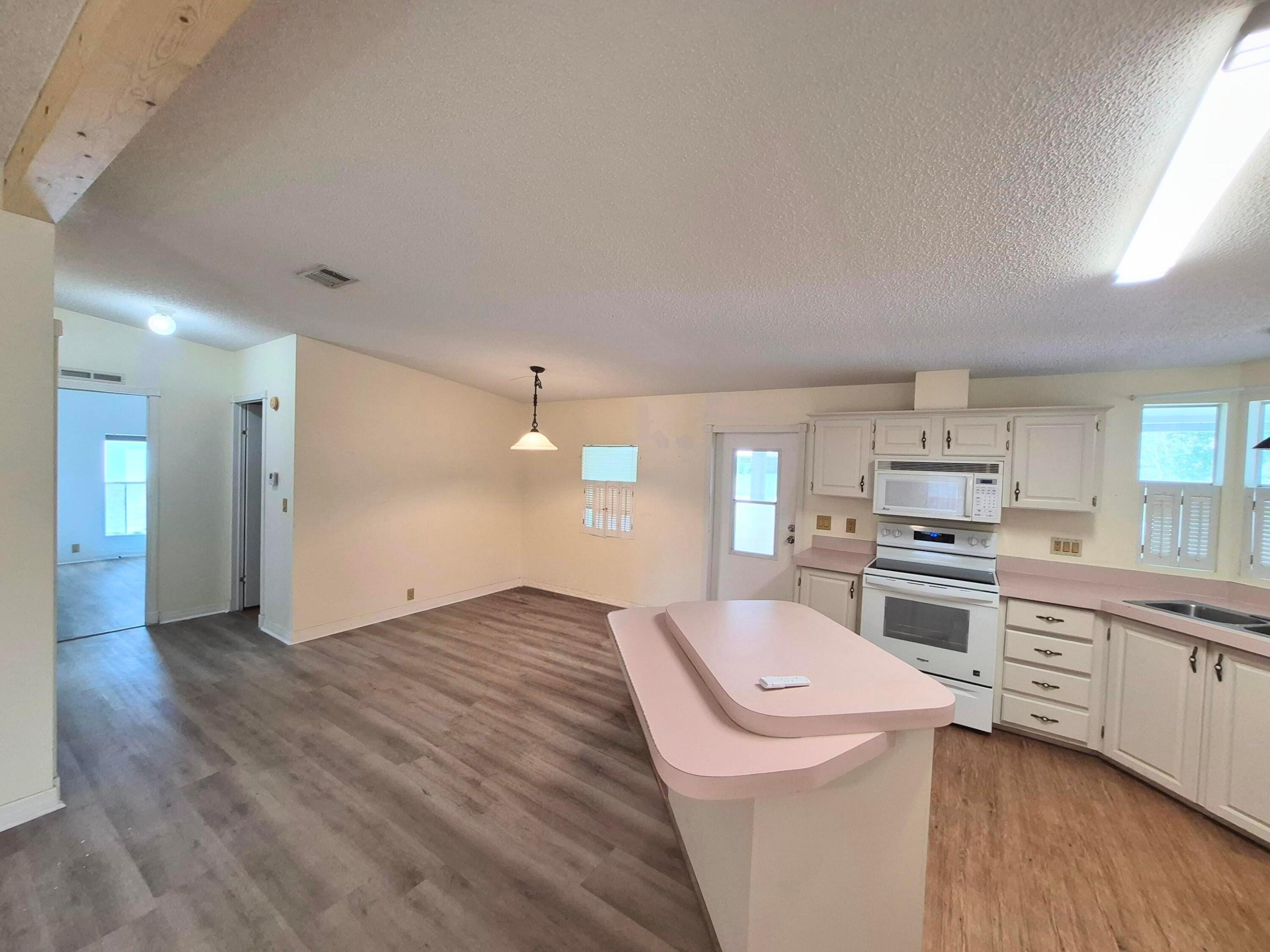 301 Se 5th Avenue Property Photo 19