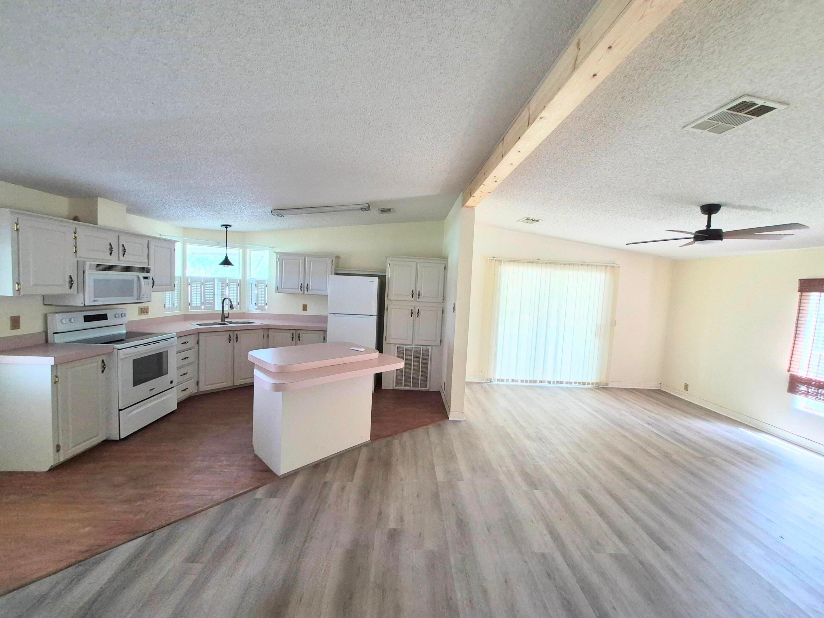 301 Se 5th Avenue Property Photo 24