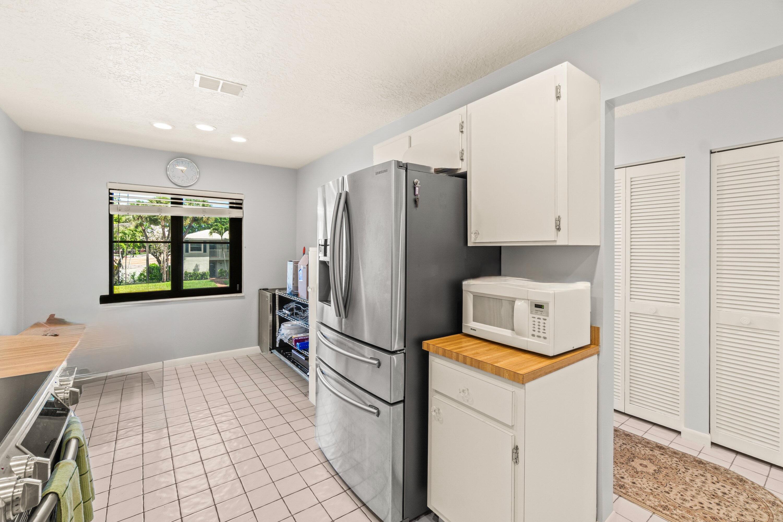 46 Stratford Lane W D Property Photo 12