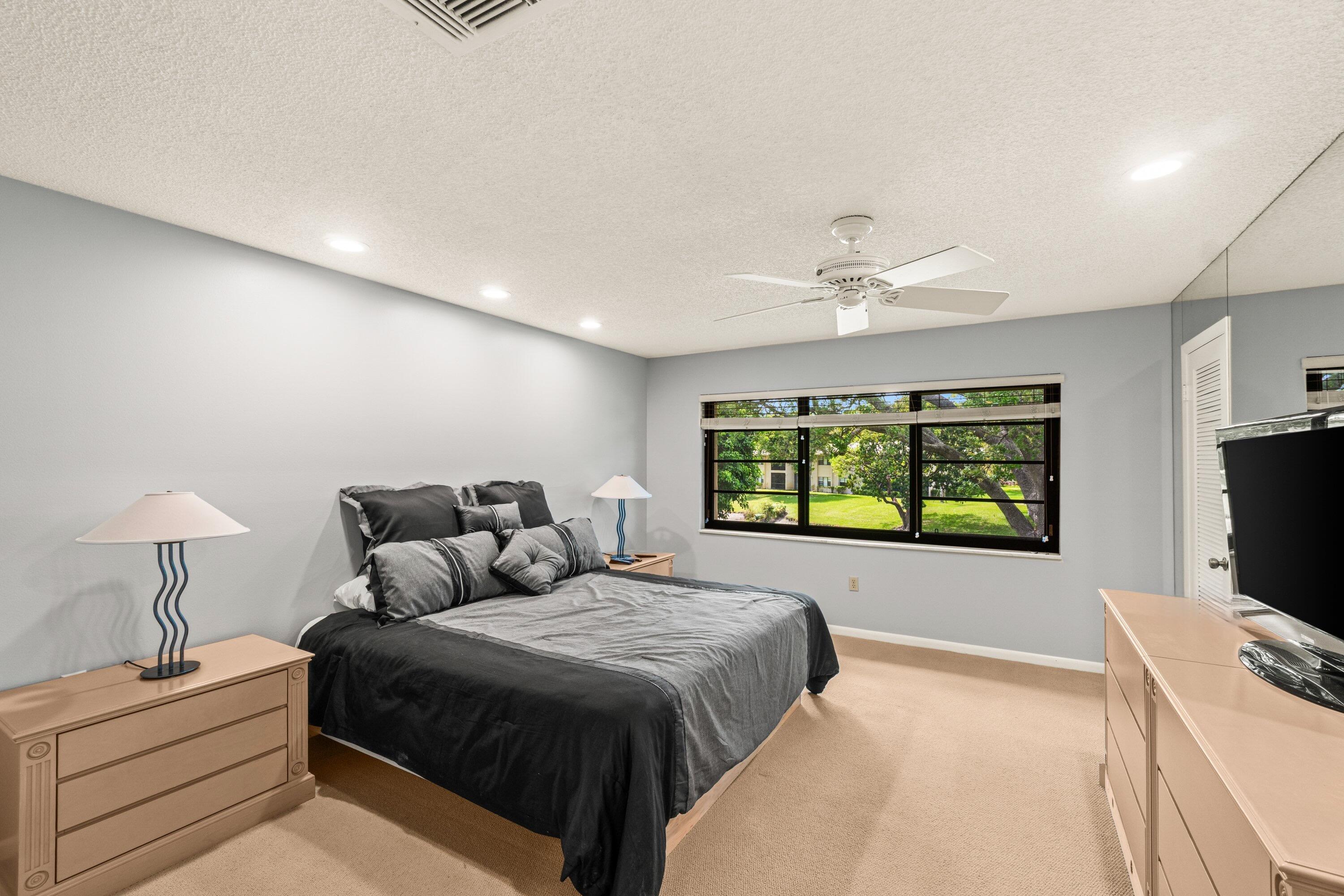 46 Stratford Lane W D Property Photo 14