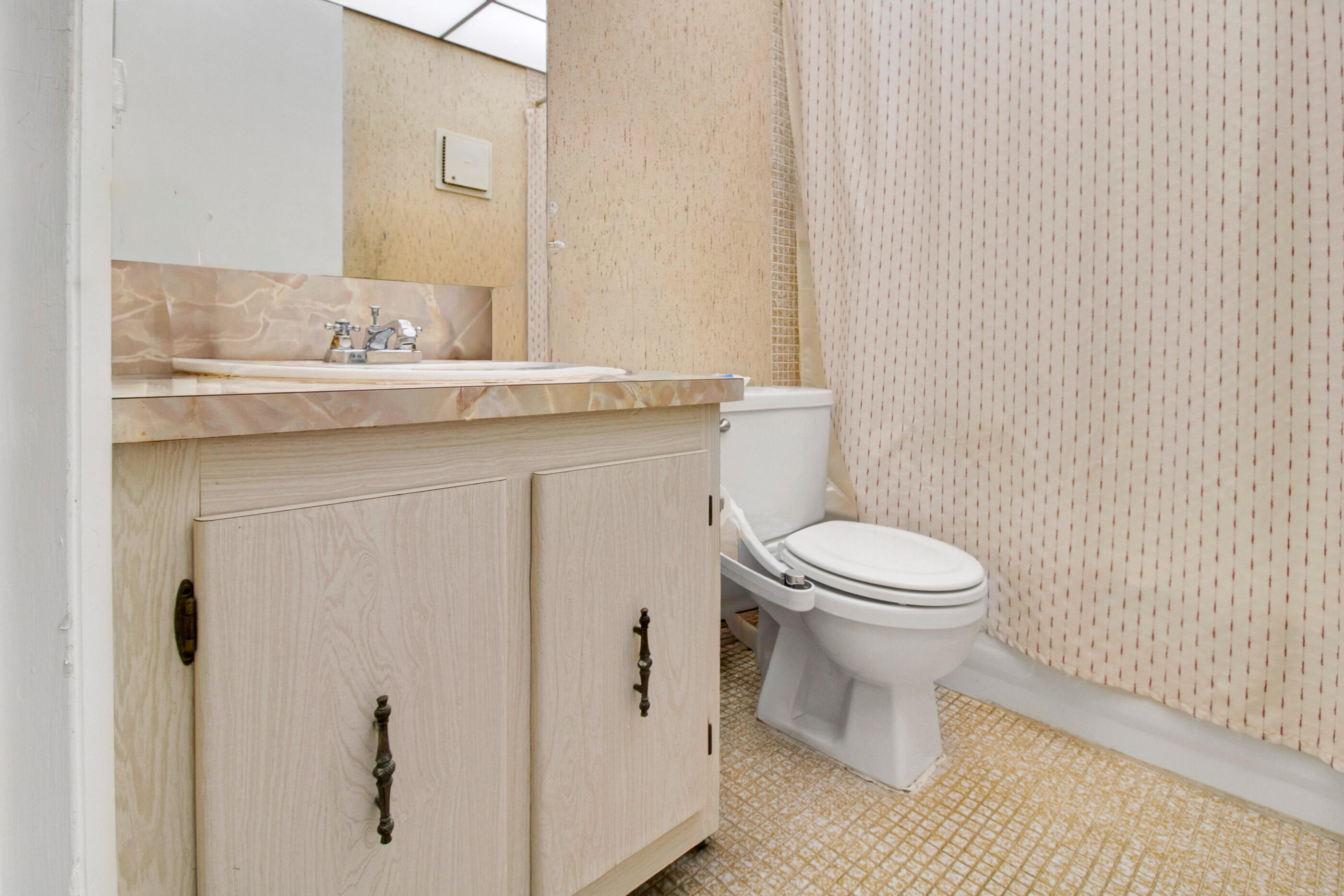525 Capri K Property Photo 11