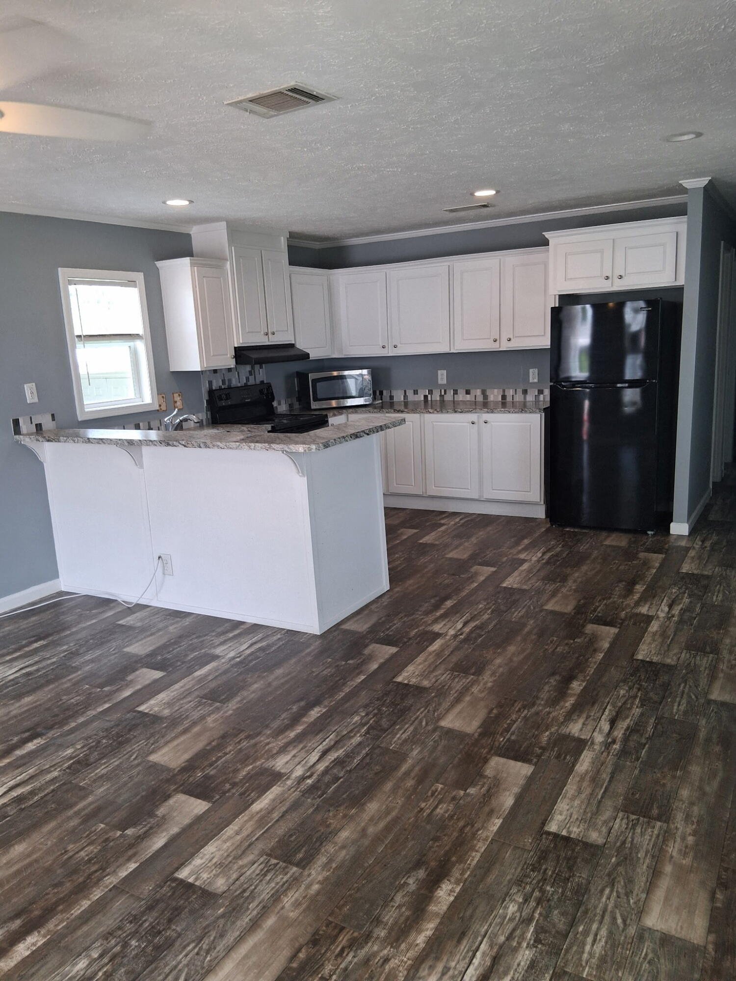 356 Mockingbird Avenue Property Photo 3