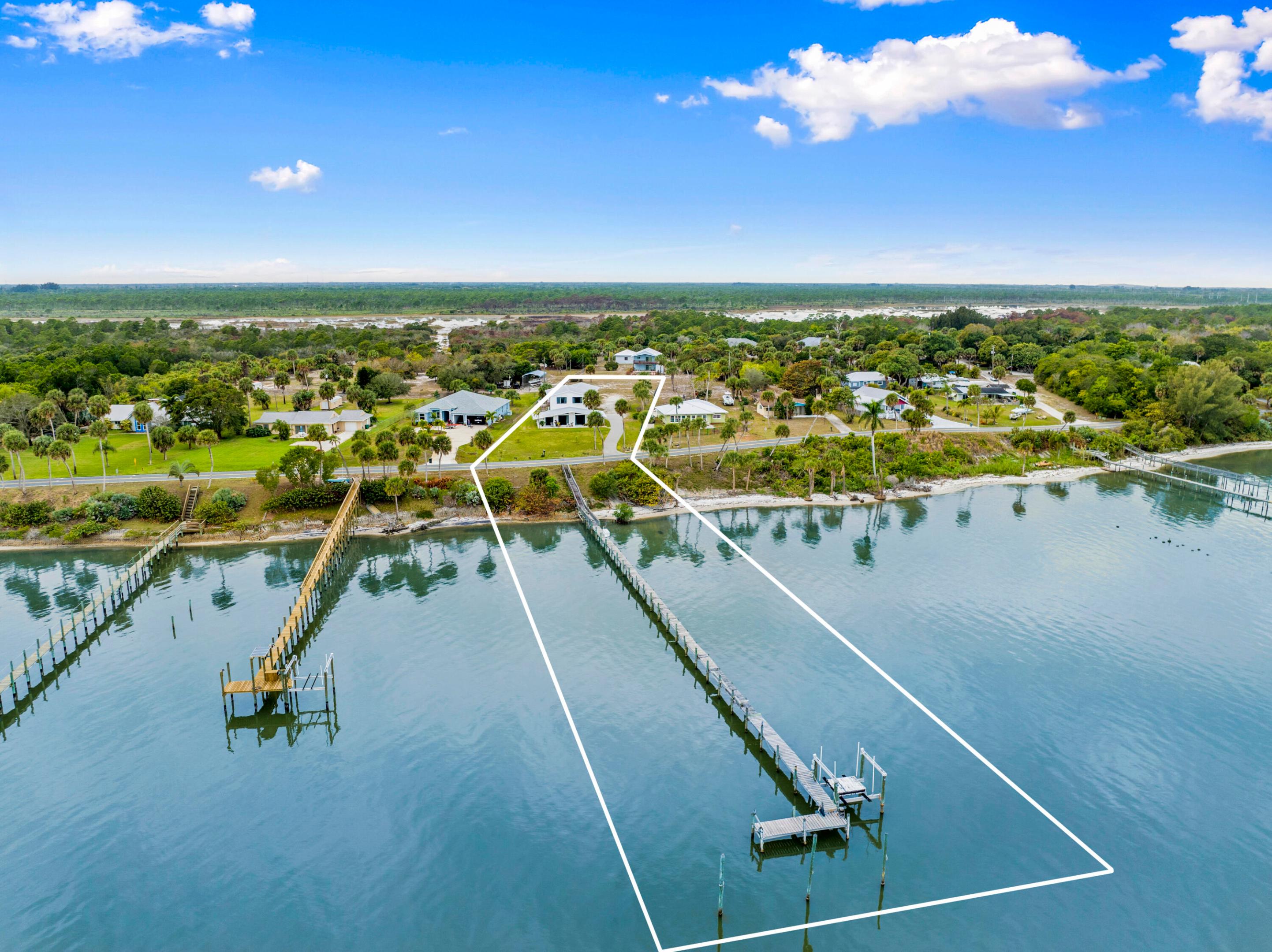 8309 S Indian River Drive Property Photo 1