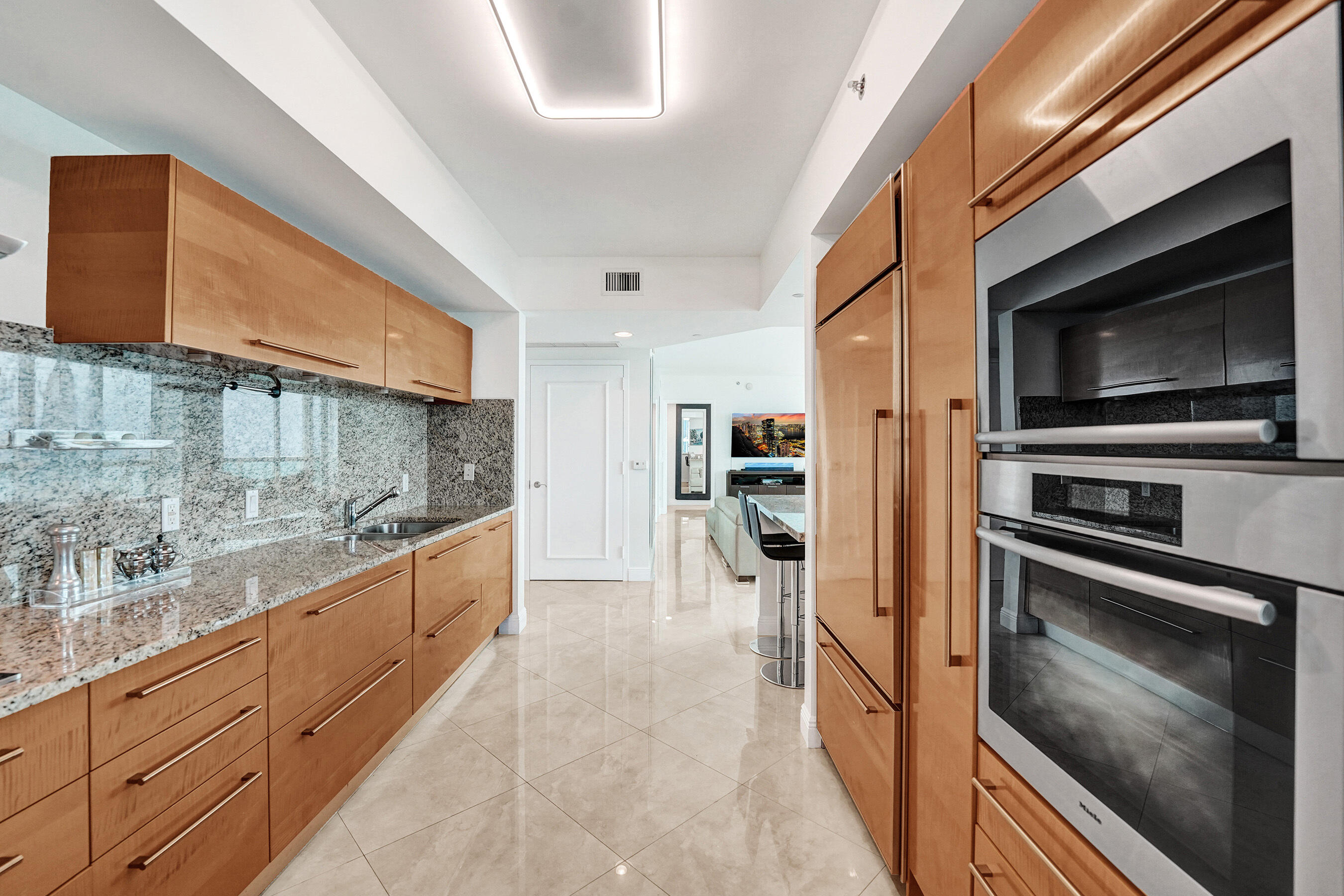 101 S Fort Lauderdale Beach Boulevard 1107 Property Photo 21
