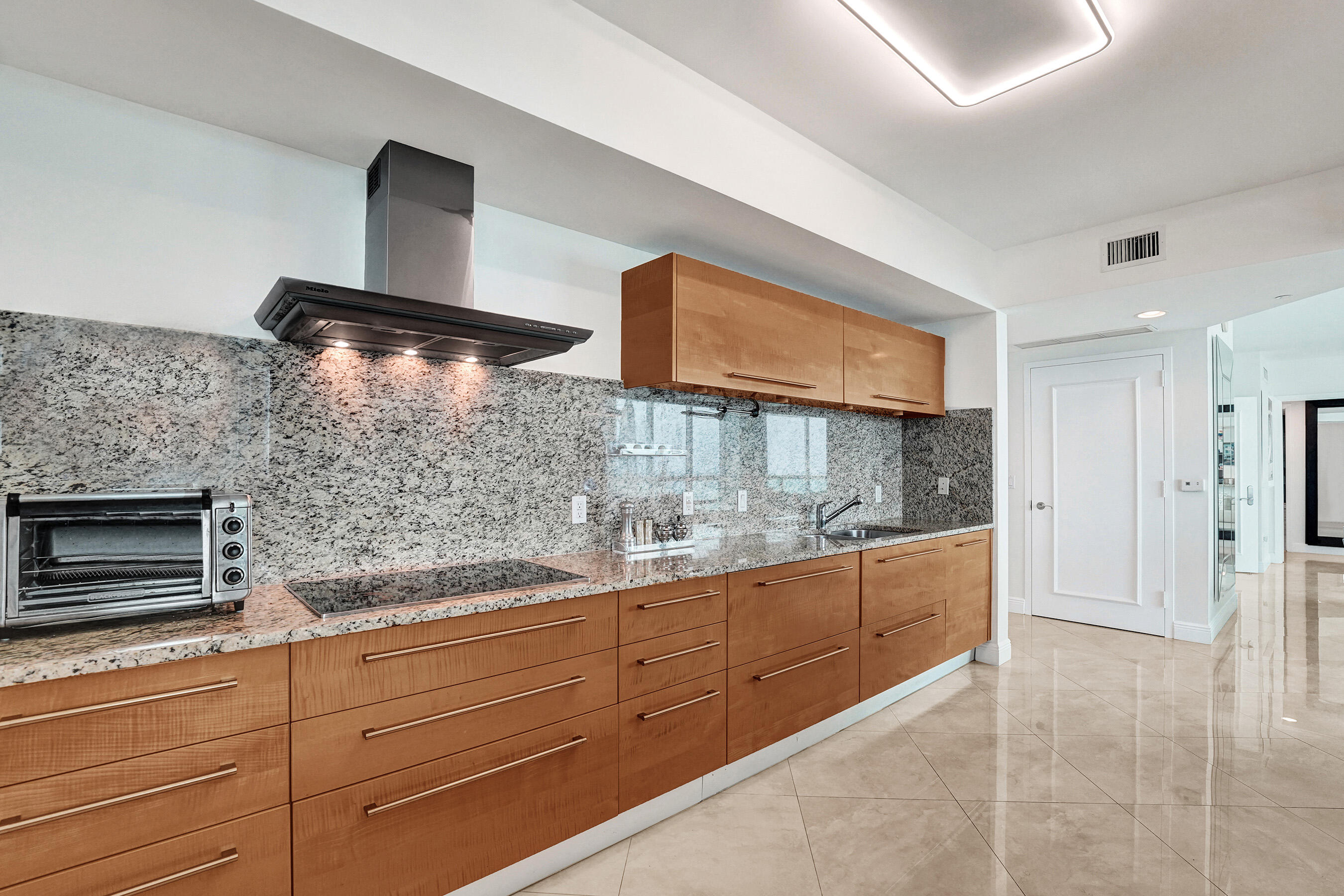 101 S Fort Lauderdale Beach Boulevard 1107 Property Photo 22