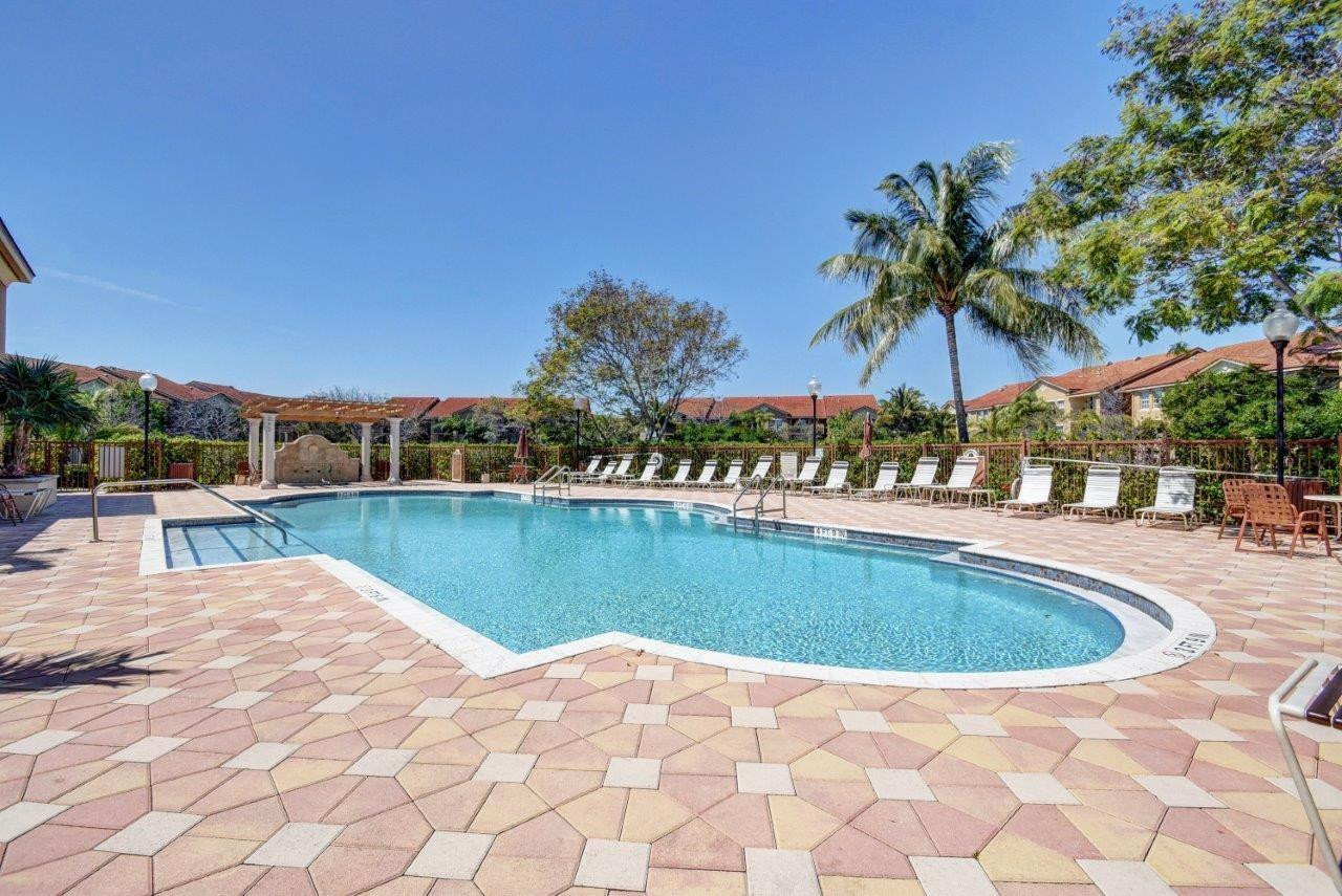 310 Villa Circle 310 Property Photo 15