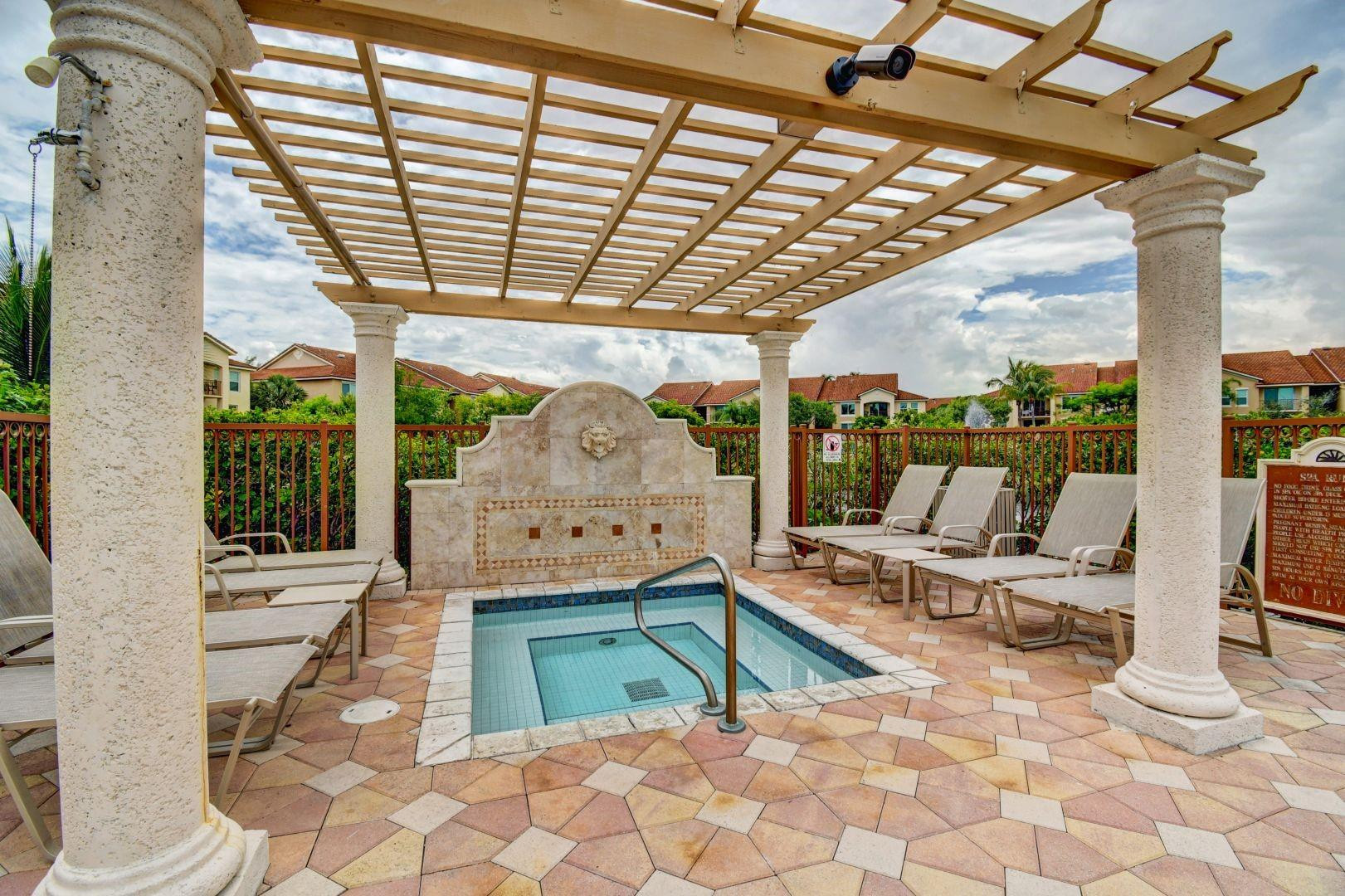310 Villa Circle 310 Property Photo 16