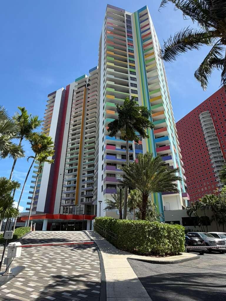 1581 Brickell Avenue 406 Property Photo 1