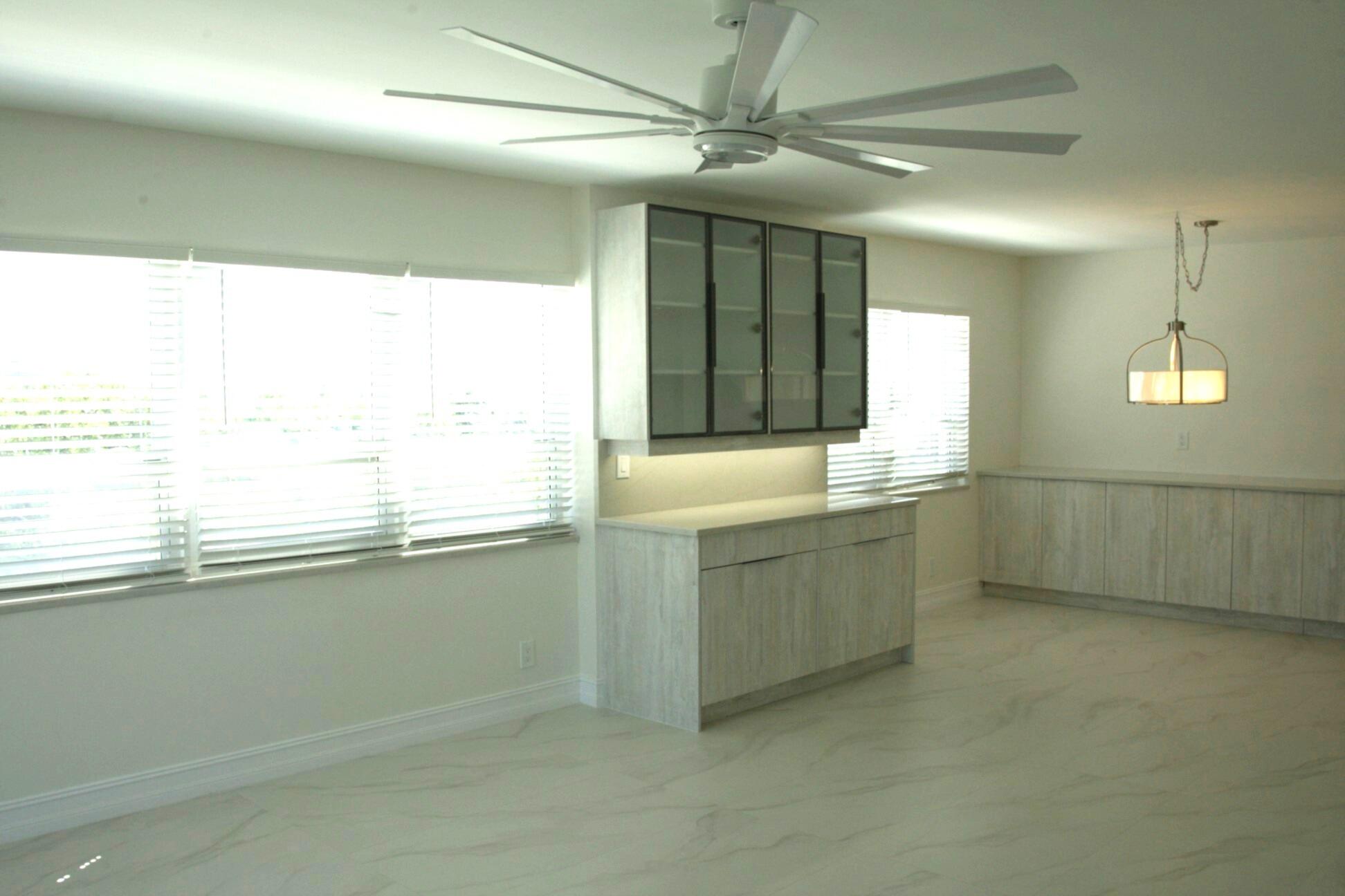 340 Sunset Drive 610 Property Photo 2