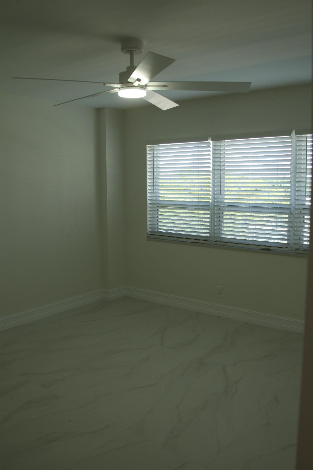 340 Sunset Drive 610 Property Photo 7