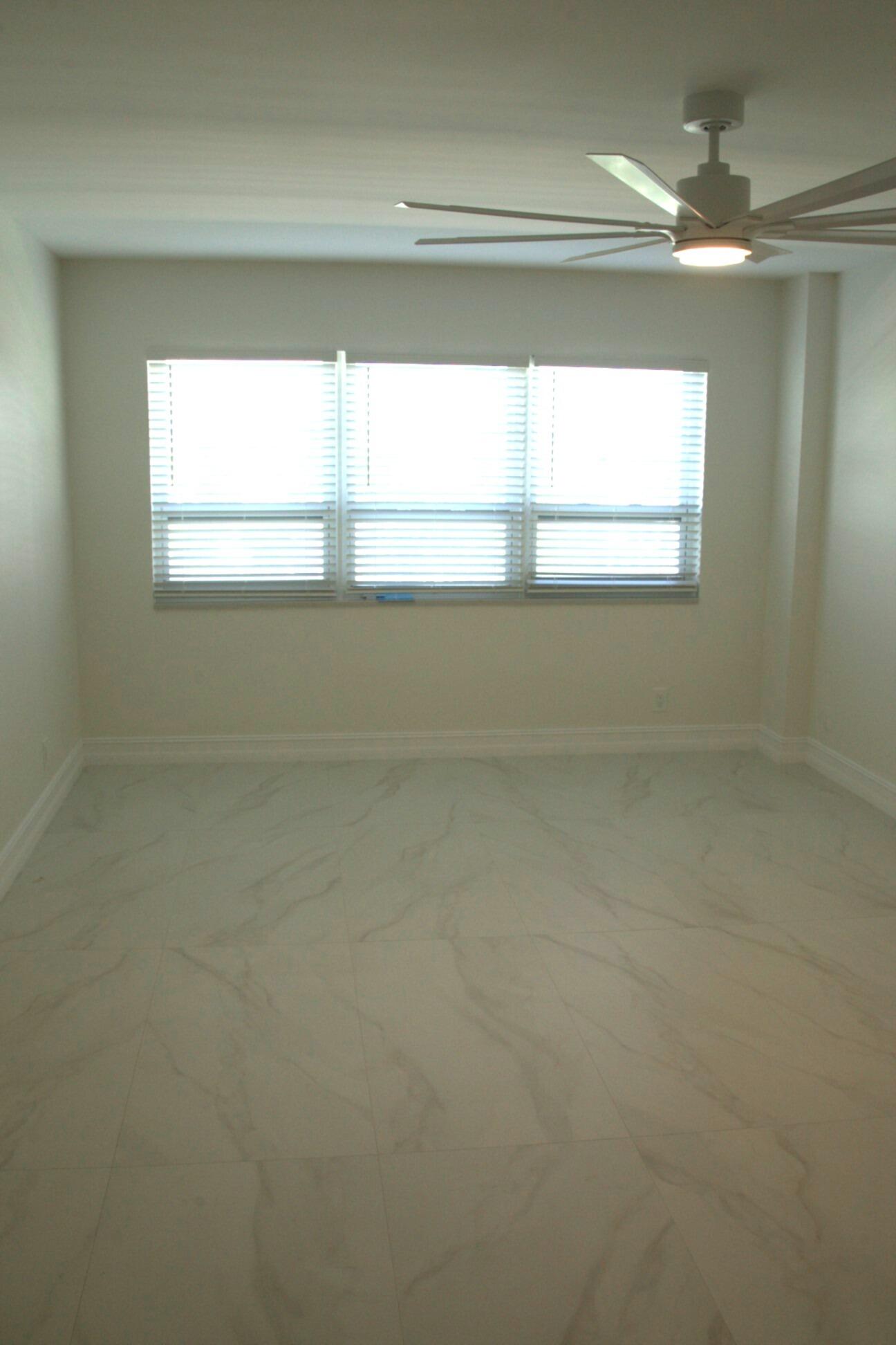 340 Sunset Drive 610 Property Photo 8