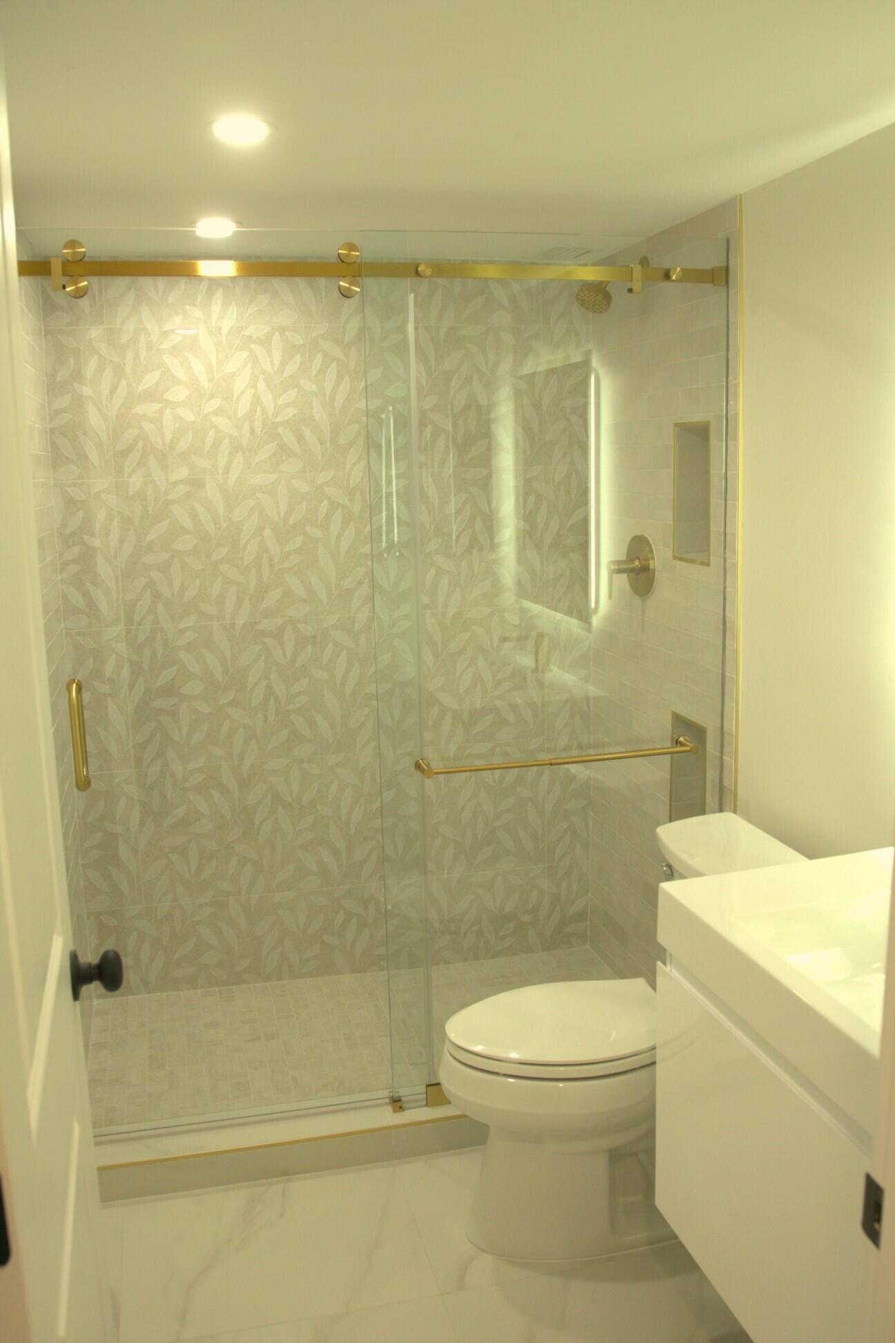 340 Sunset Drive 610 Property Photo 13