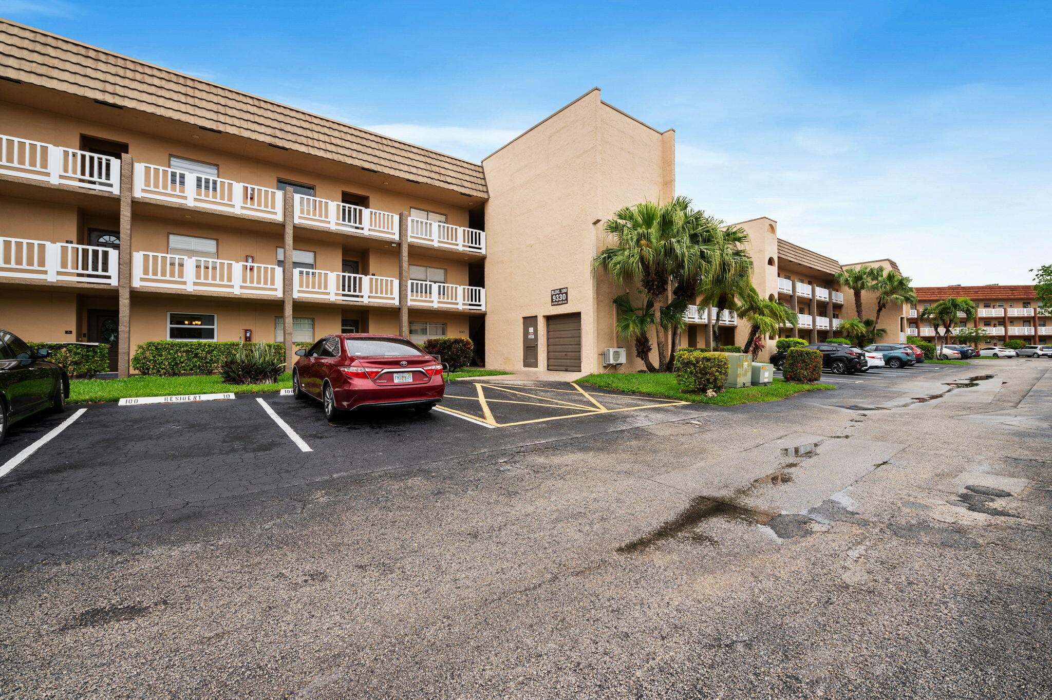 9330 Sunrise Lakes Boulevard 104 Property Photo 21