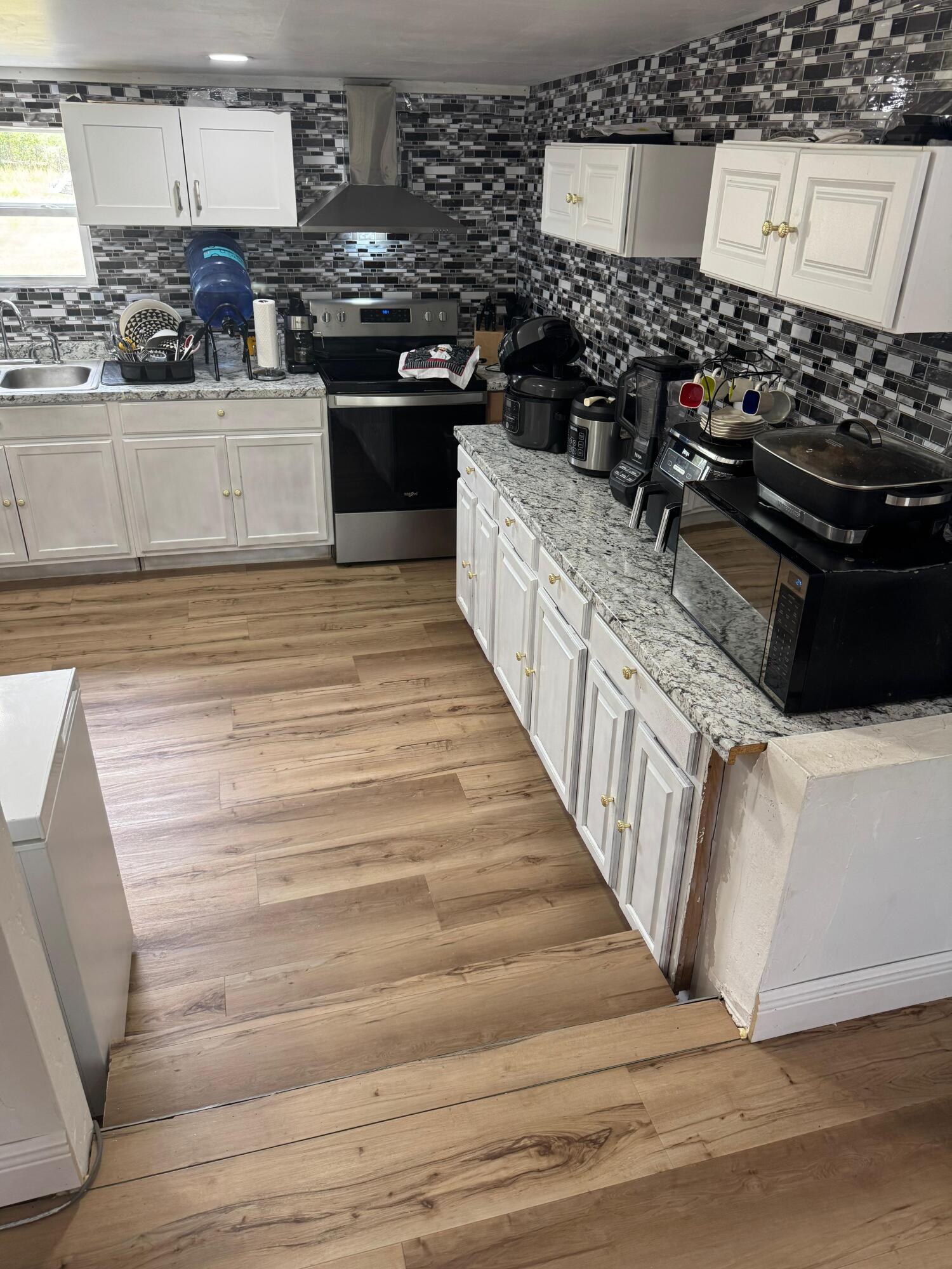 187 Montura Avenue Property Photo 12