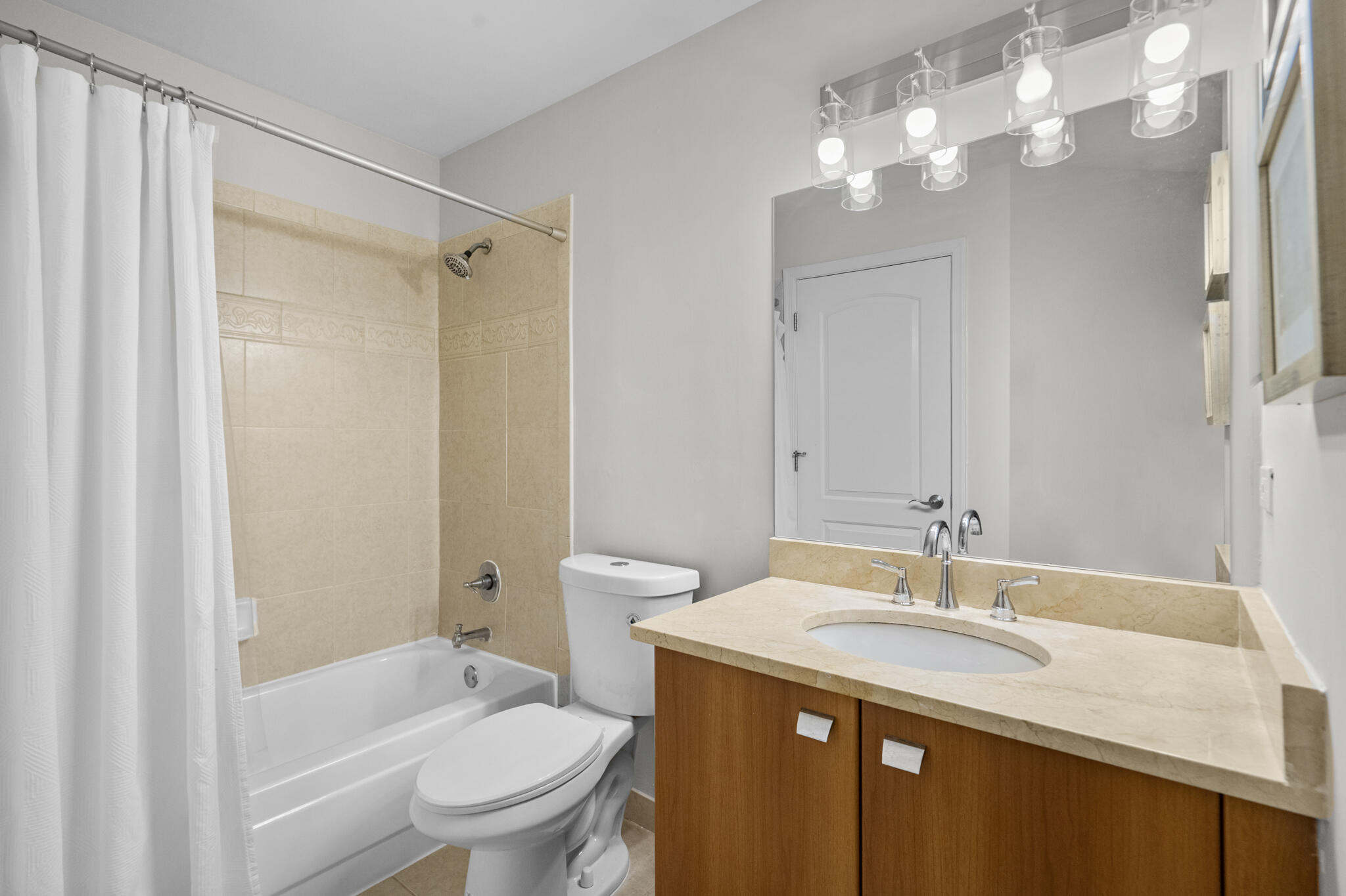 1000 Crystal Way L Property Photo 13