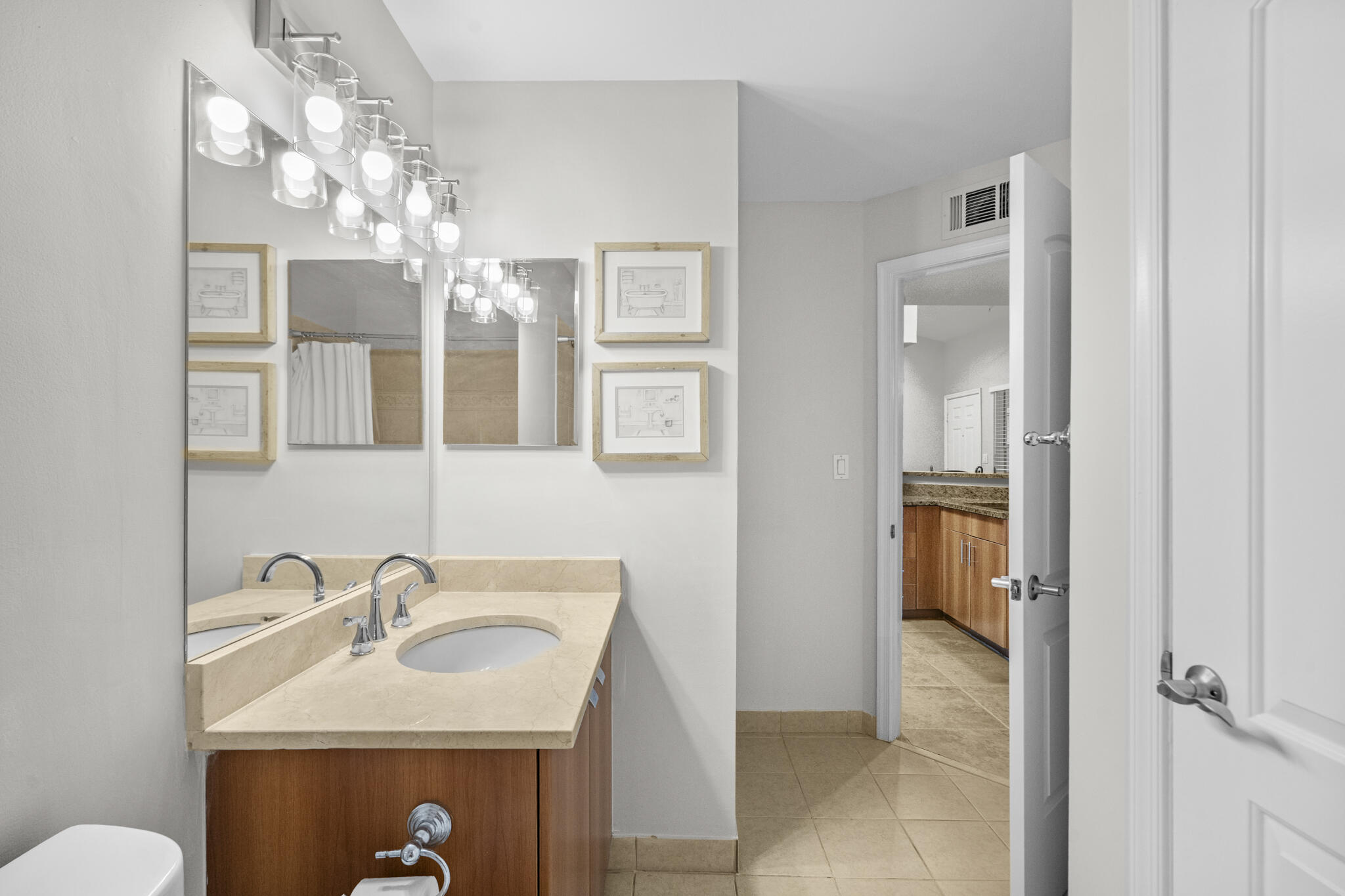 1000 Crystal Way L Property Photo 14