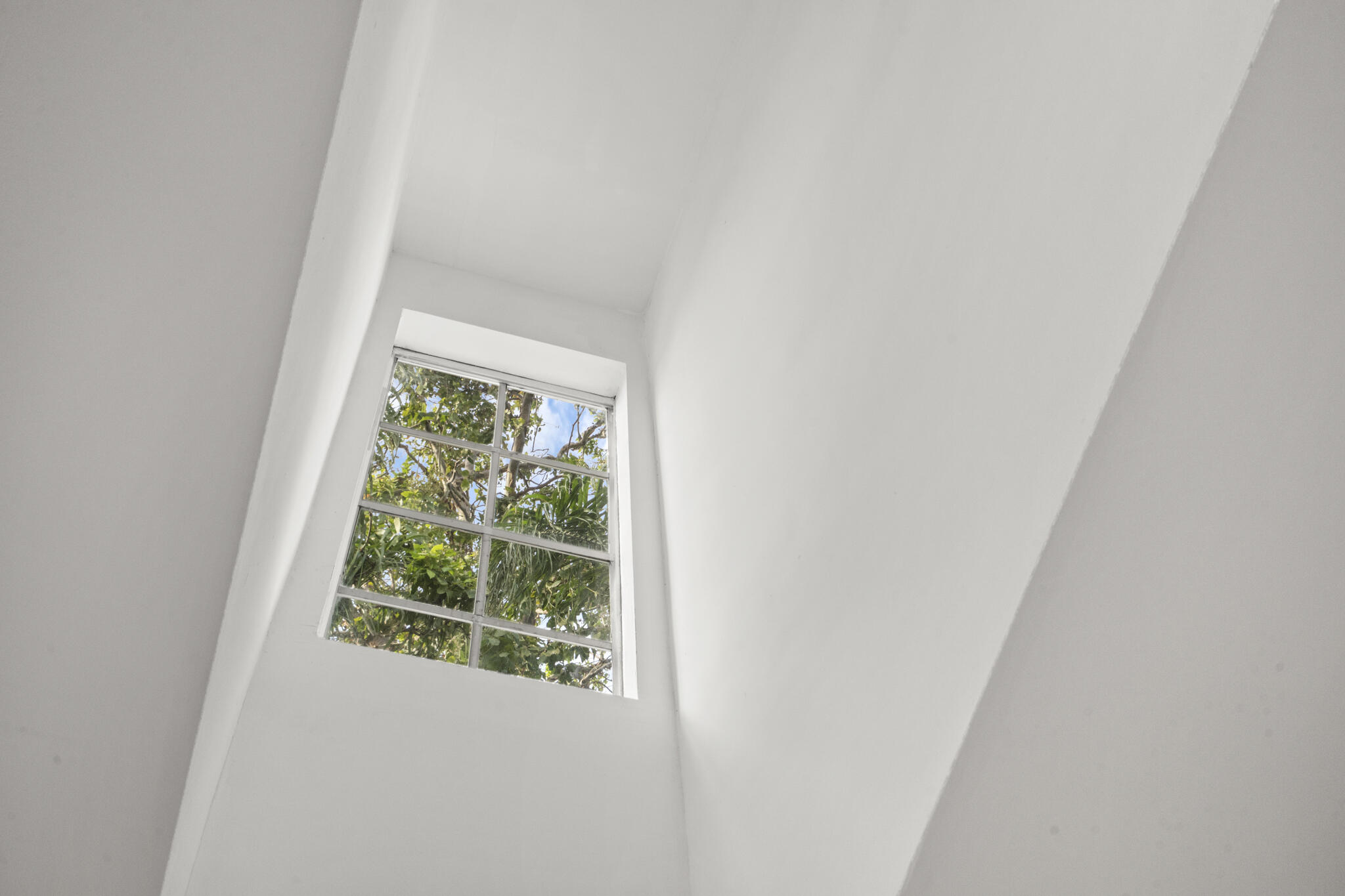 1000 Crystal Way L Property Photo 15