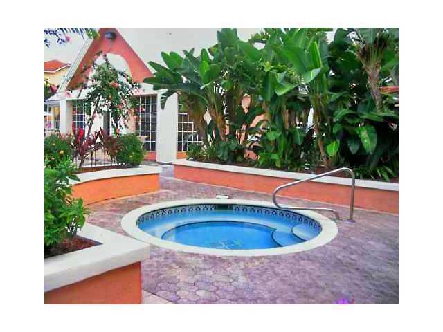 1000 Crystal Way L Property Photo 33