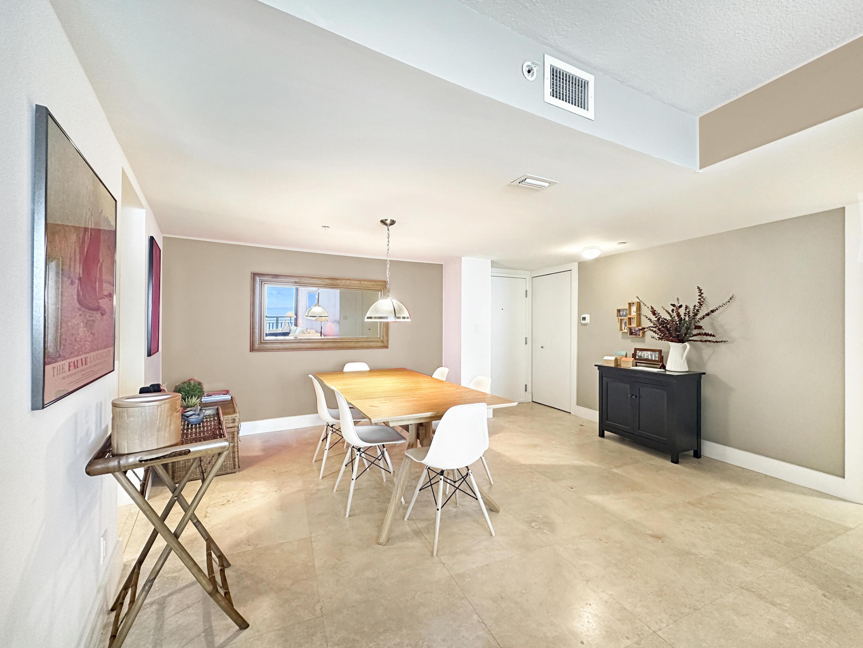3000 N Ocean Drive 22d Property Photo 4