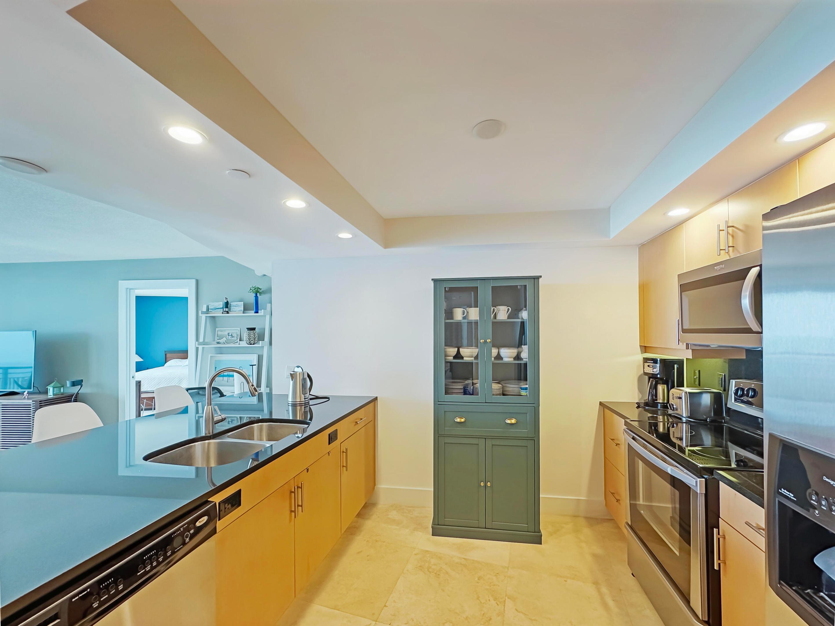 3000 N Ocean Drive 22d Property Photo 6