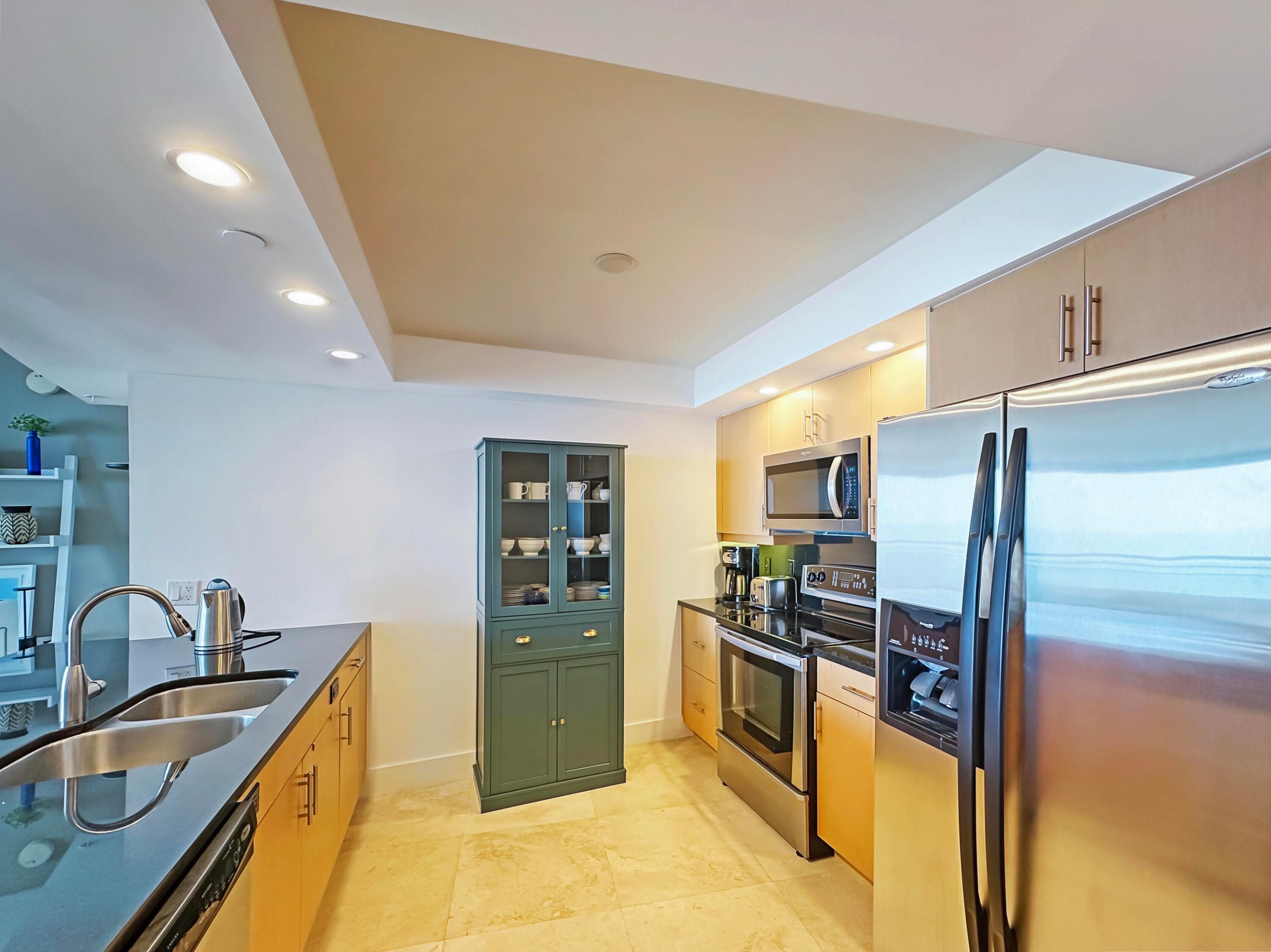 3000 N Ocean Drive 22d Property Photo 7